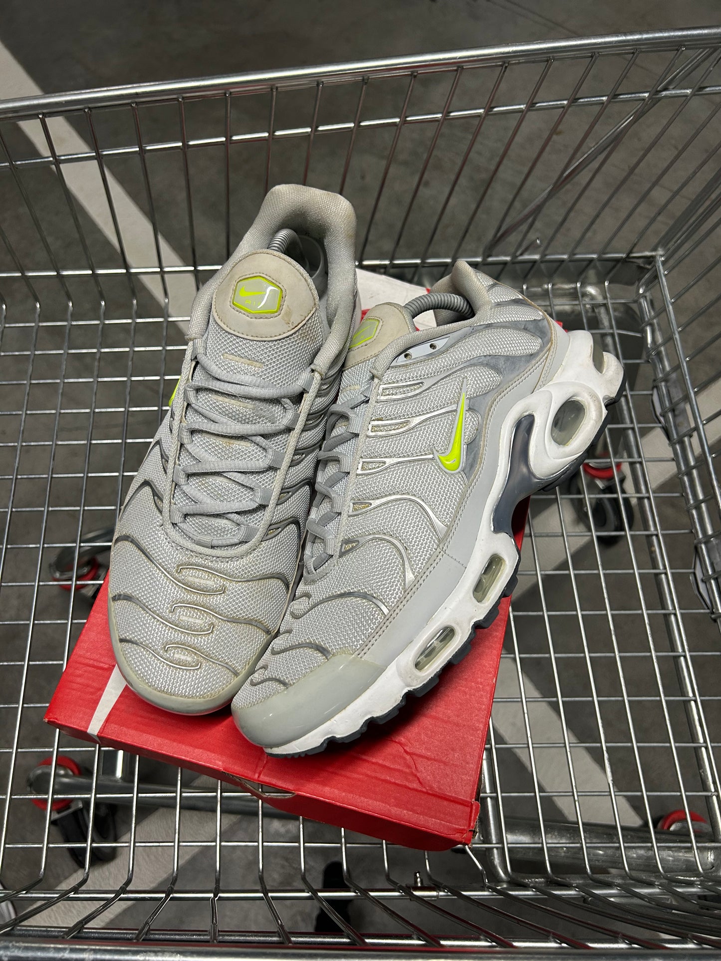 Nike Air Max Plus Metallic Neon Men’s US10