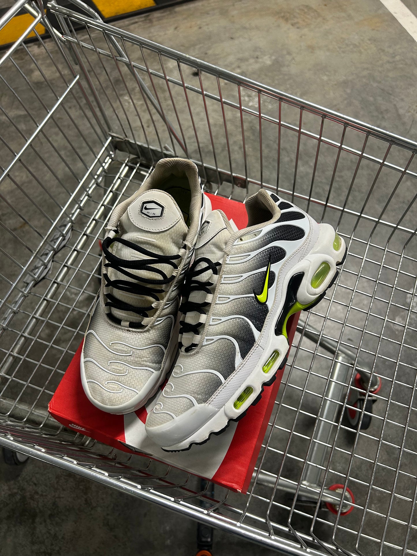 Nike Air Max Plus Volt Fades Men’s US10.5