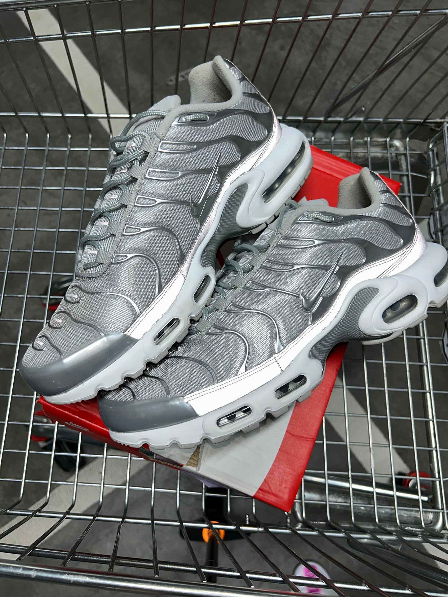 Nike Air Max Plus Metalic Silvers US11.5 Men’s