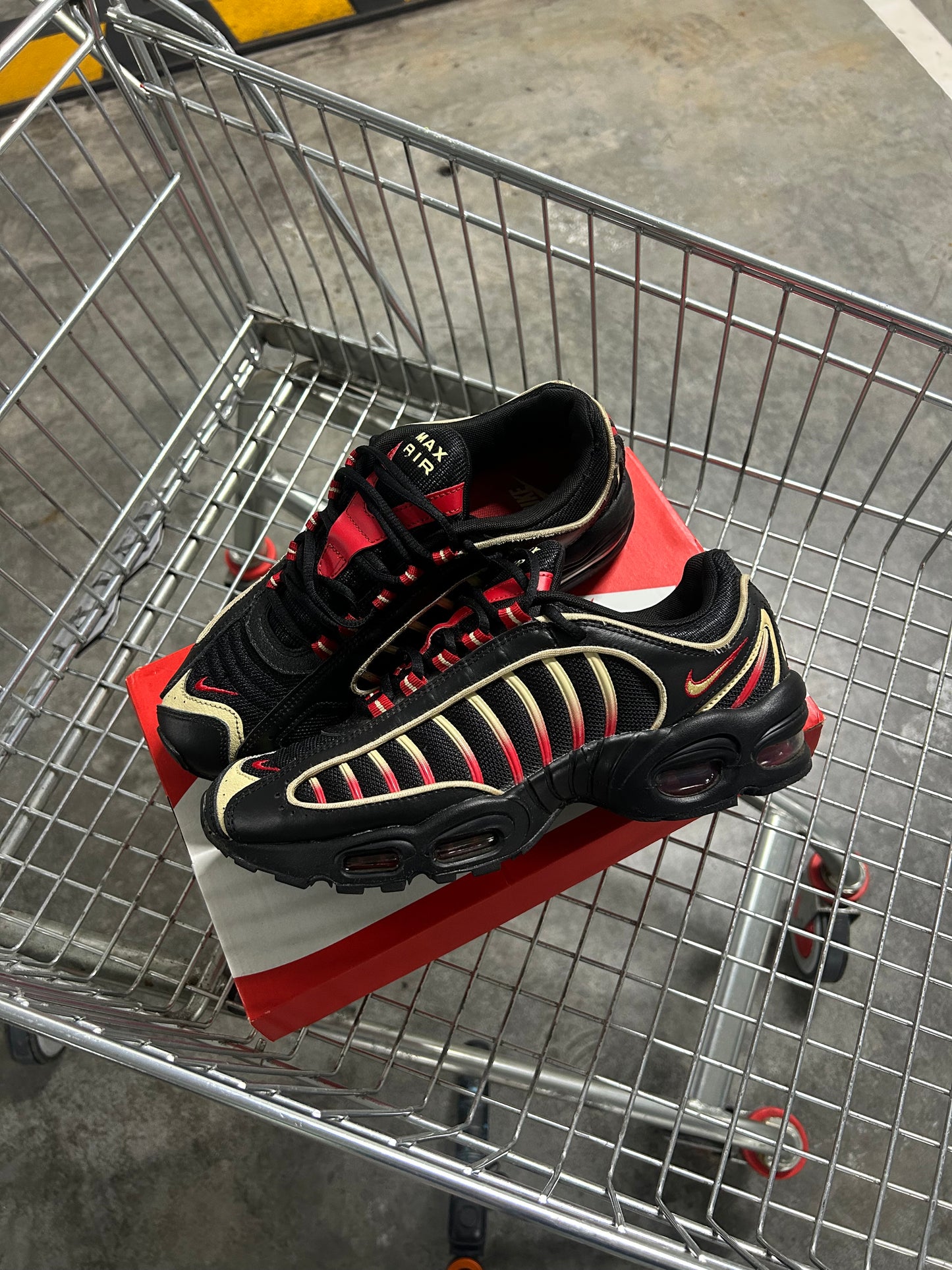 Nike Tailwind 4 Black Gold Red Men’s US9
