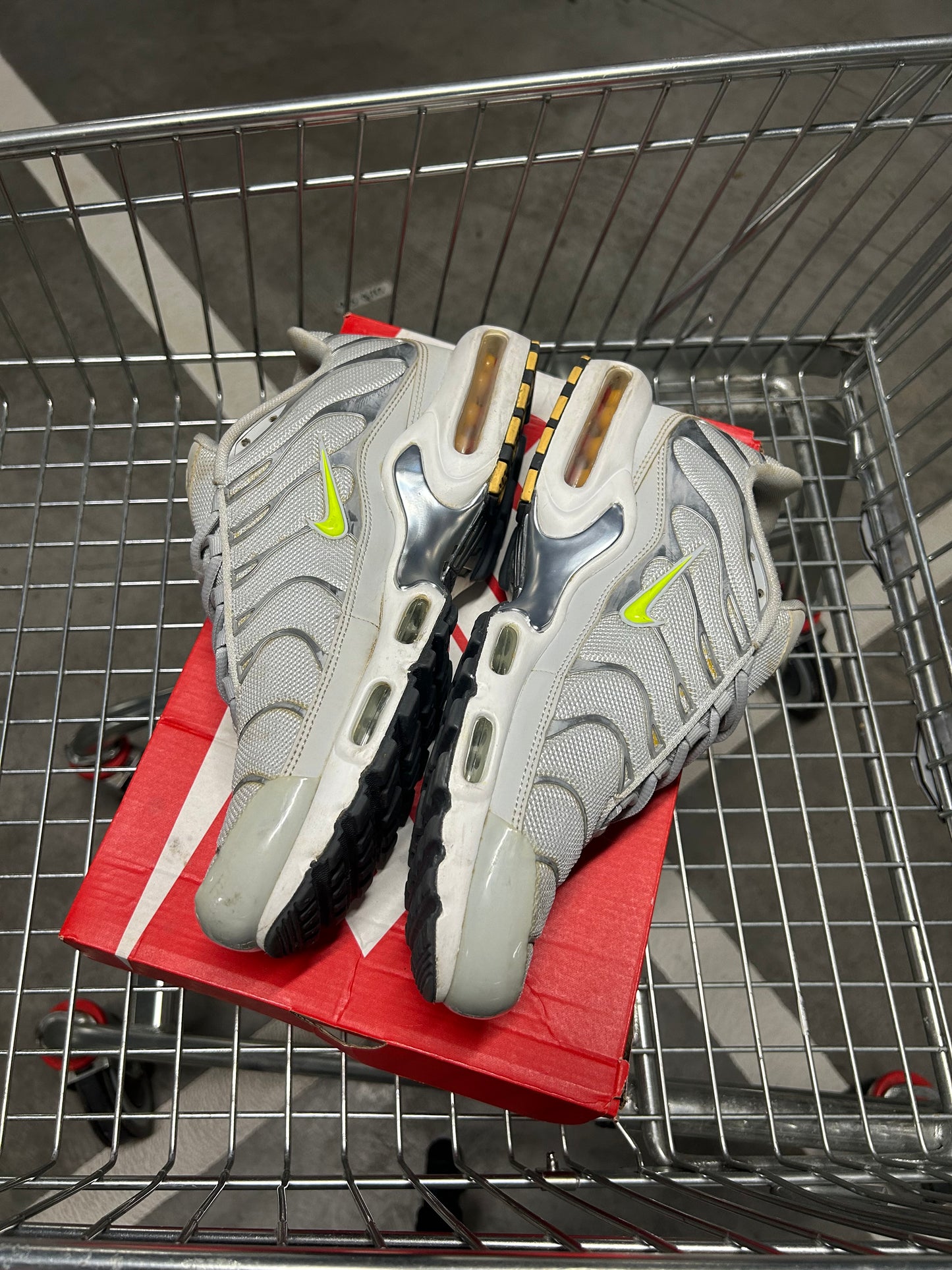Nike Air Max Plus Metallic Neon Men’s US10