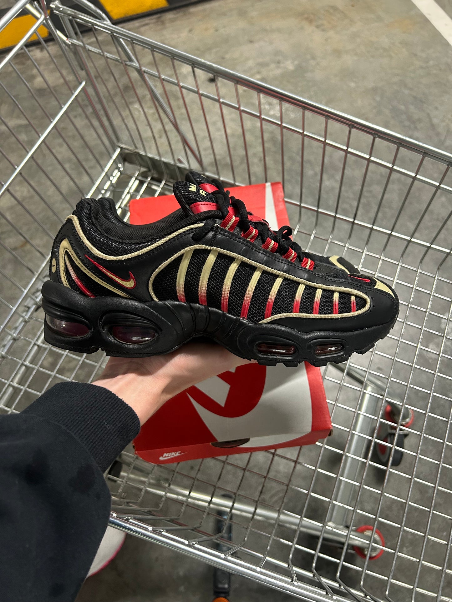 Nike Tailwind 4 Black Gold Red Men’s US9