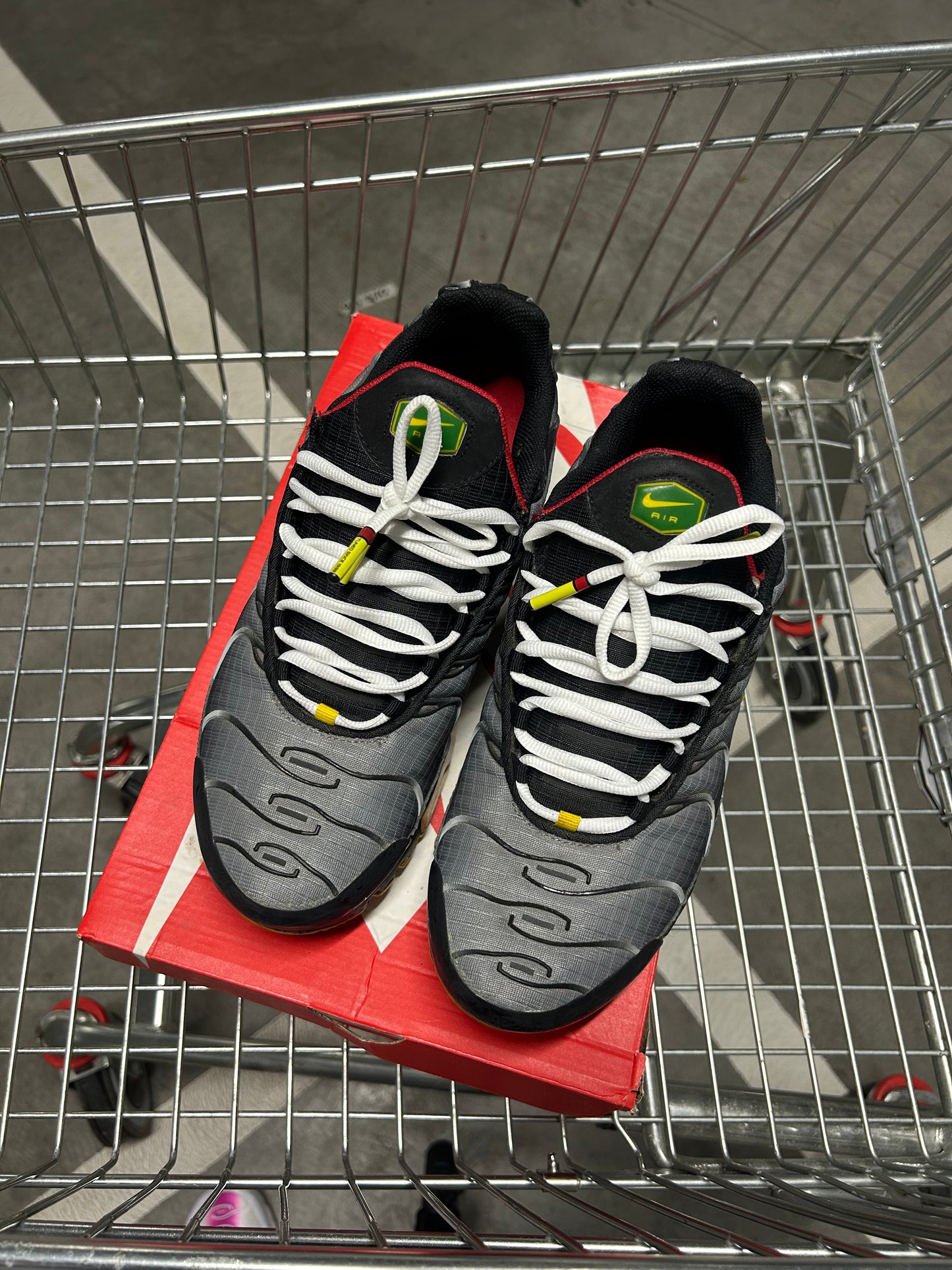 Nike Air Max Plus Rasta 2012 Men’s US9.5