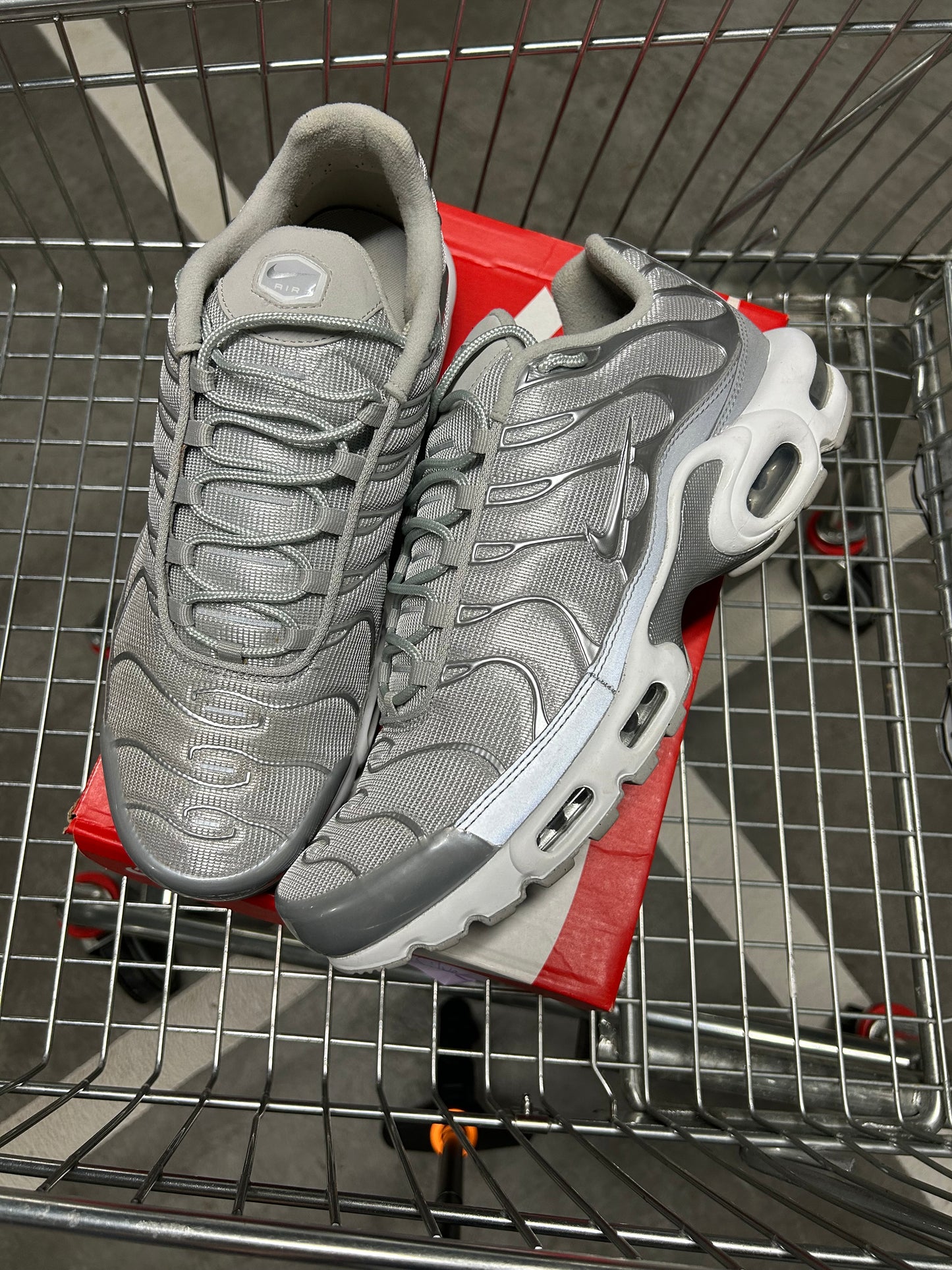 Nike Air Max Plus Metalic Silvers US11.5 Men’s