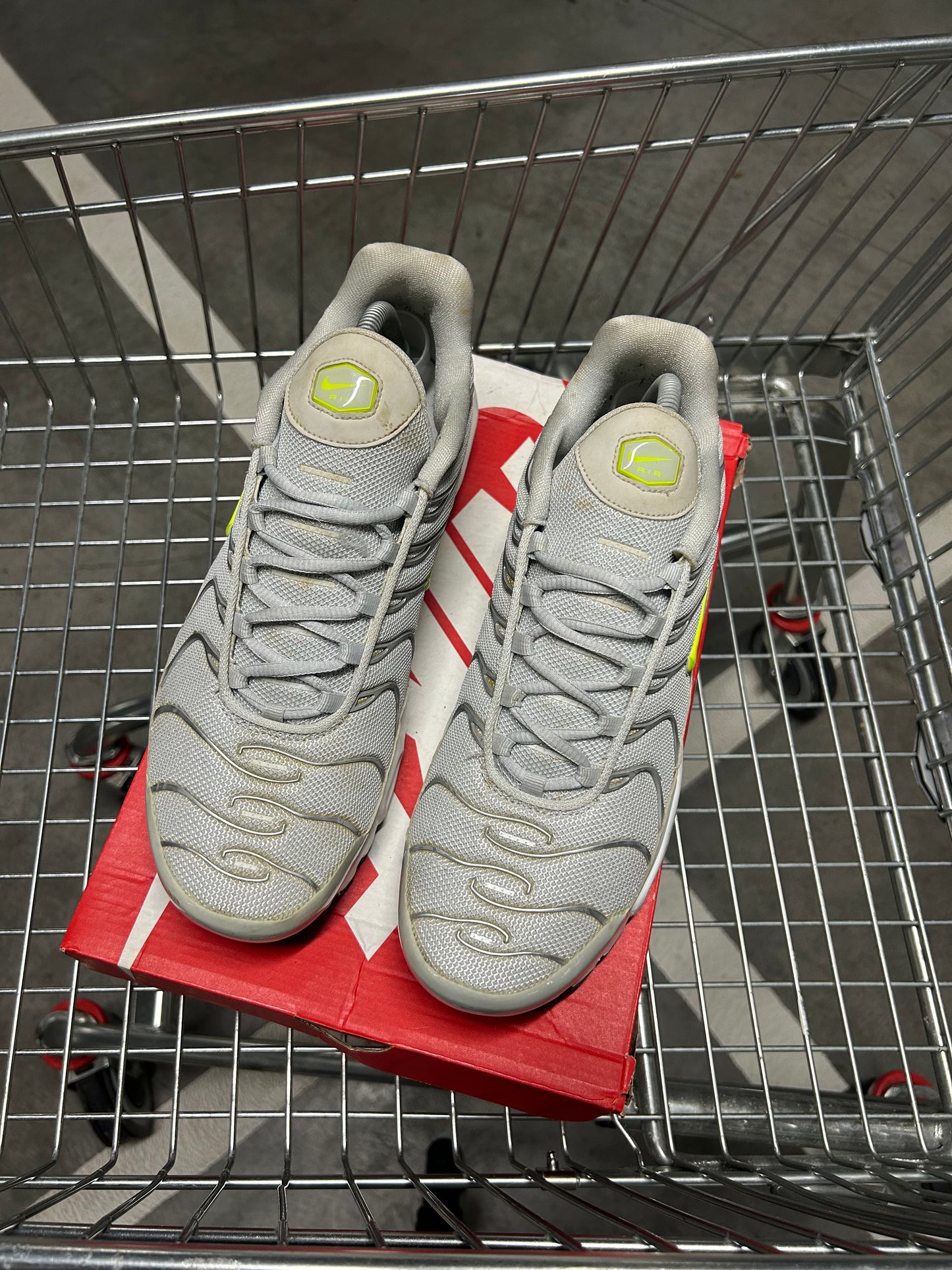 Nike Air Max Plus Metallic Neon Men’s US10