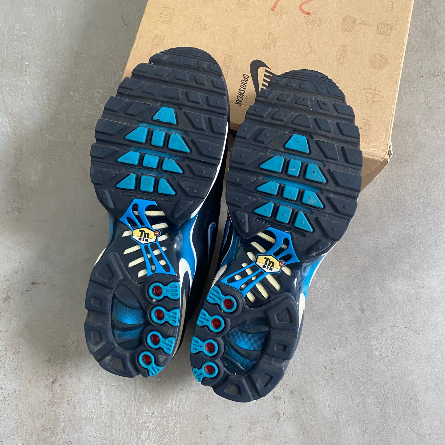 Nike Air Max Plus GS "Blue Lagoons" (2015) US6 Men's/ 7.5 Men's