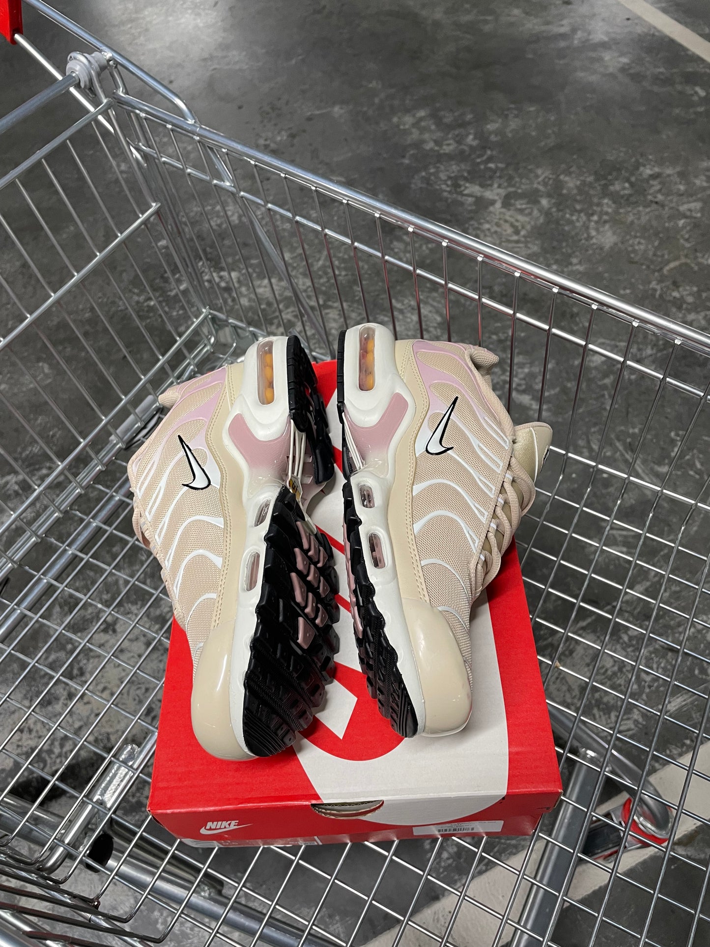 Nike Air Max Plus Sandrift US11W / 9.5 Men’s