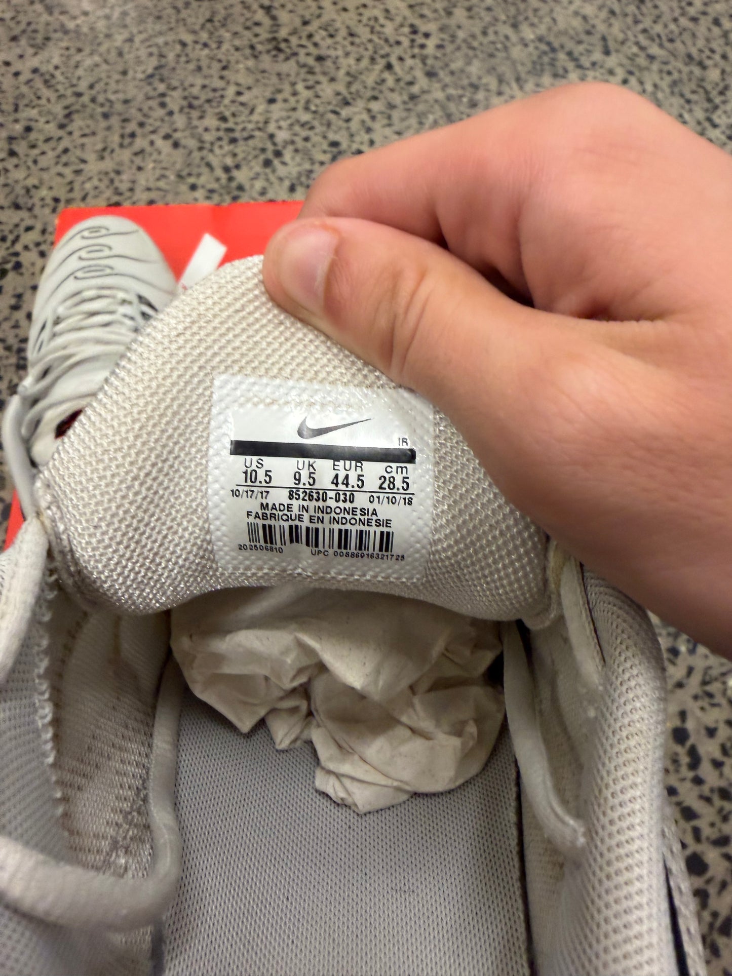 Nike Air Max Plus "Light Bone" US10.5 Men's