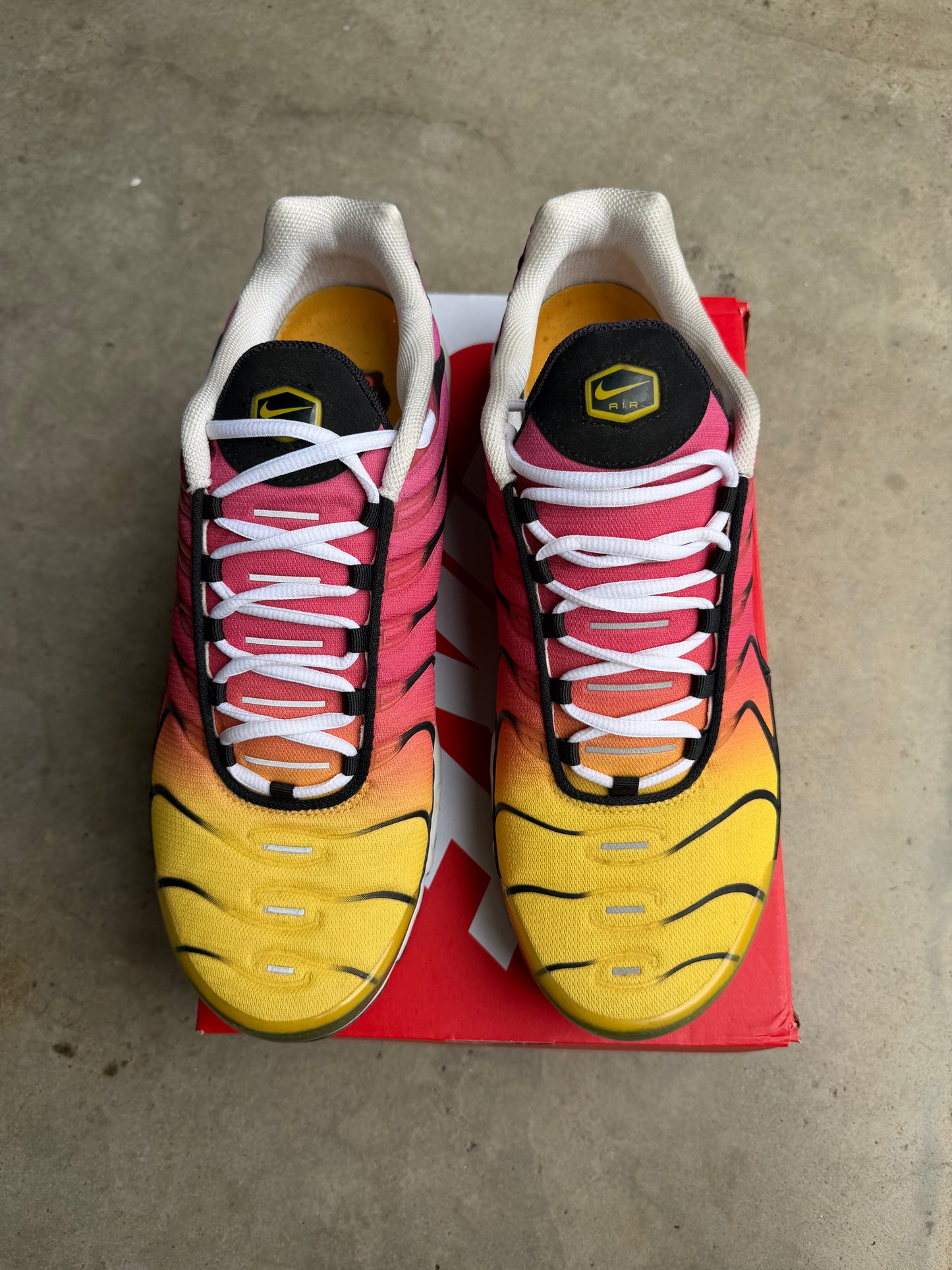 Nike Air Max Plus OG Rainbow US12 Men’s