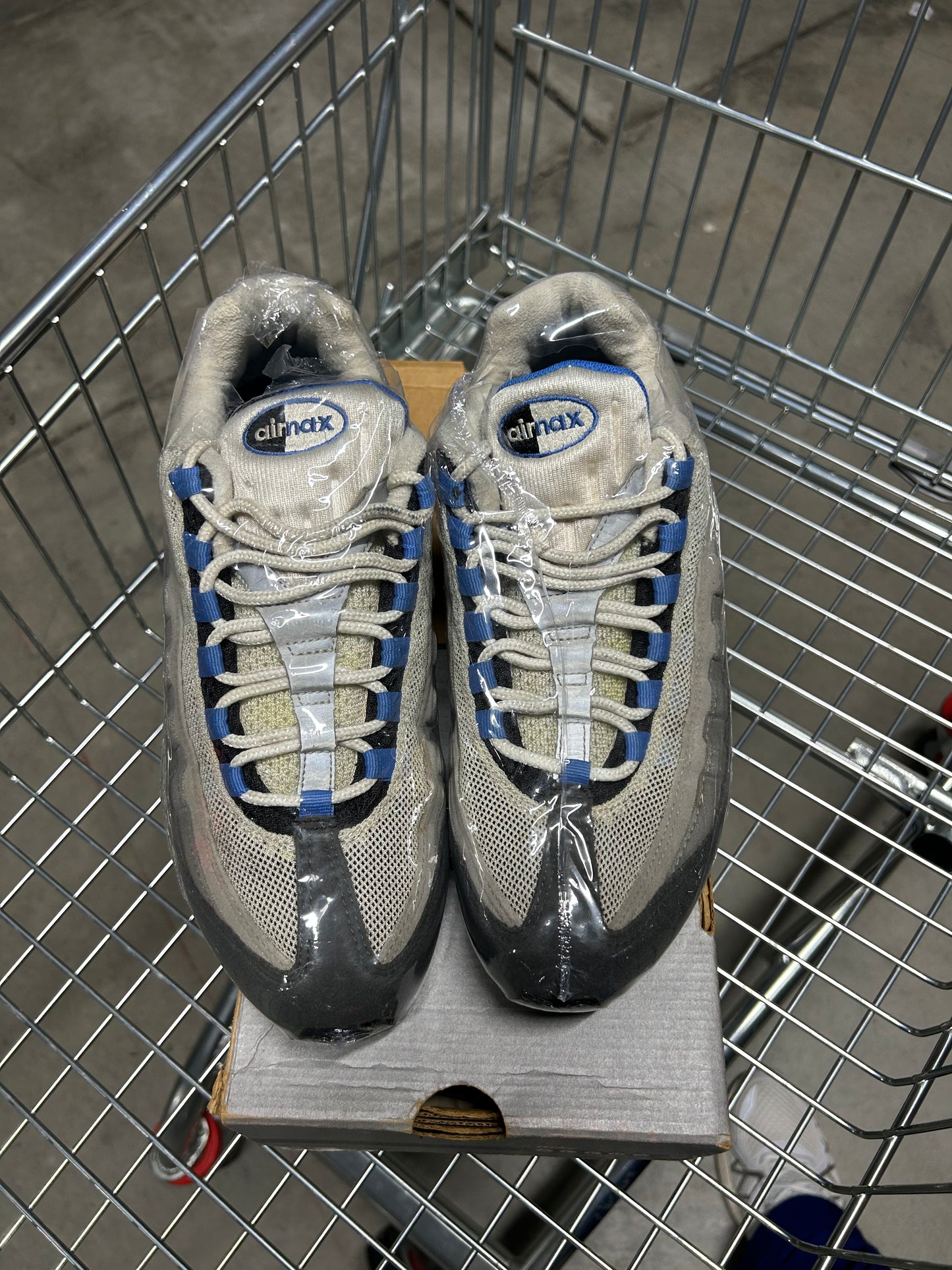 Nike Air Max 95 Black/ Blue crystal (2002) US9.5 men’s