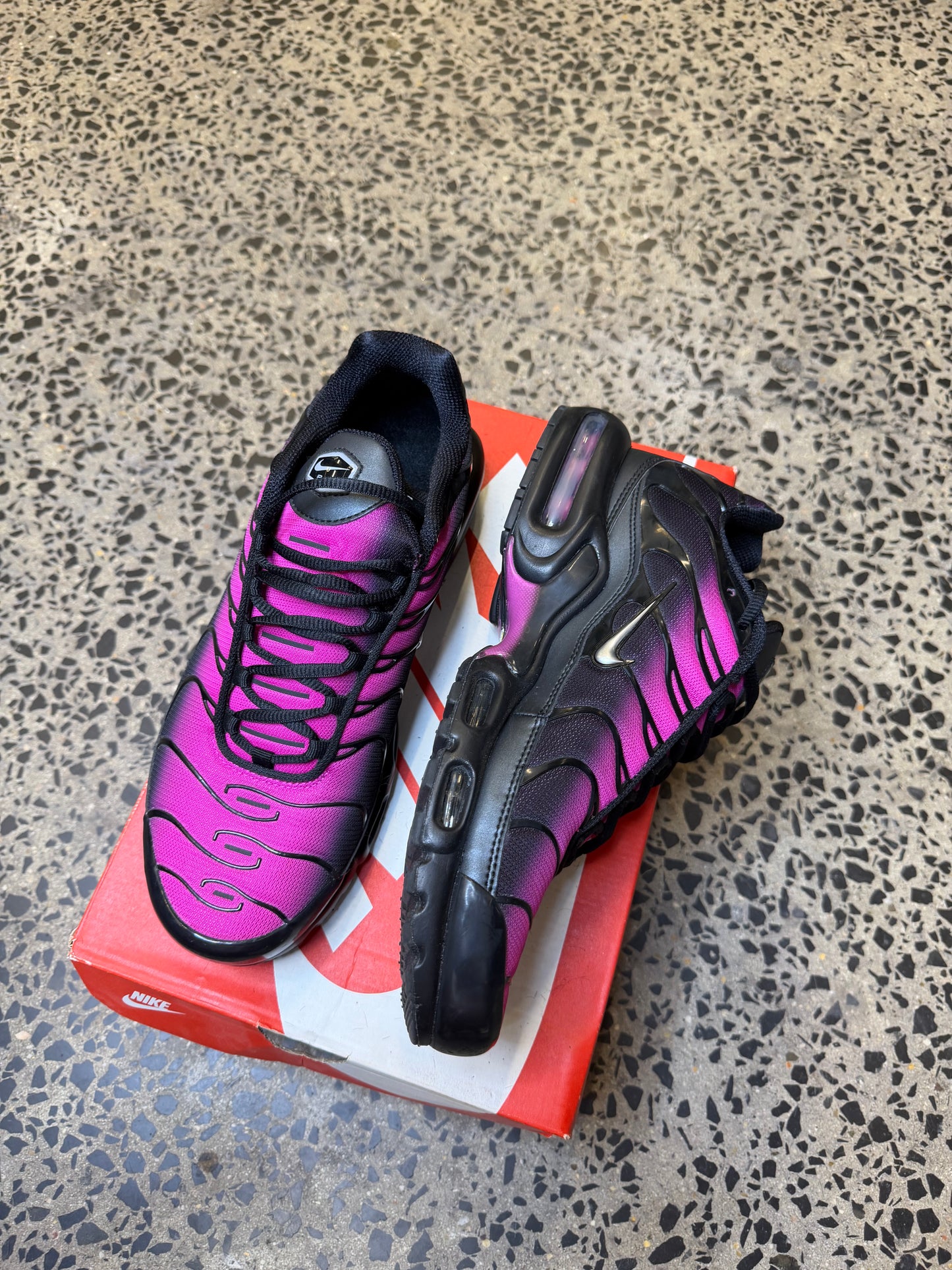 Nike Air Max Plus Pink Deadpool US9.5 Mens