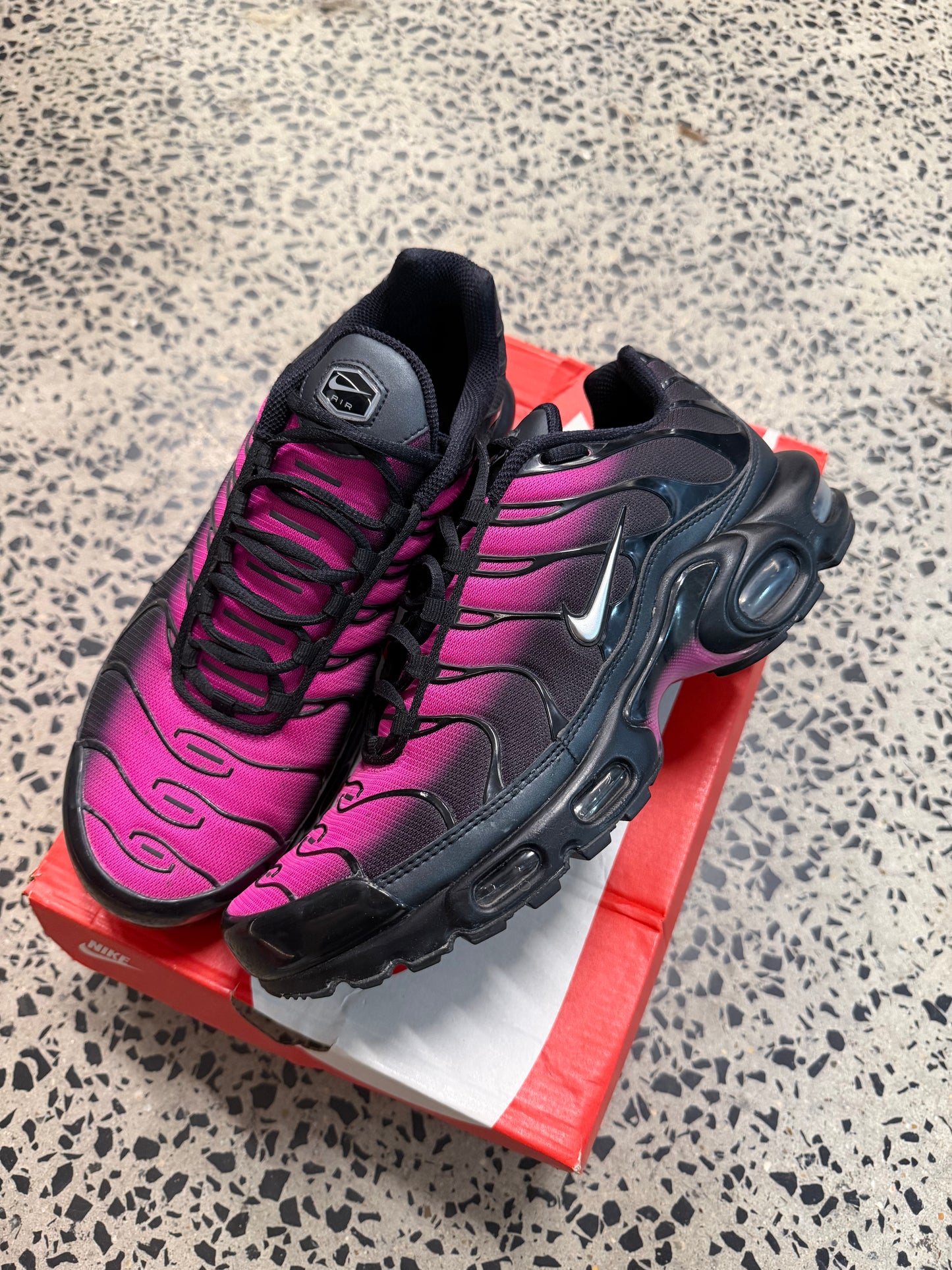 Nike Air Max Plus Pink Deadpool US9 Men’s