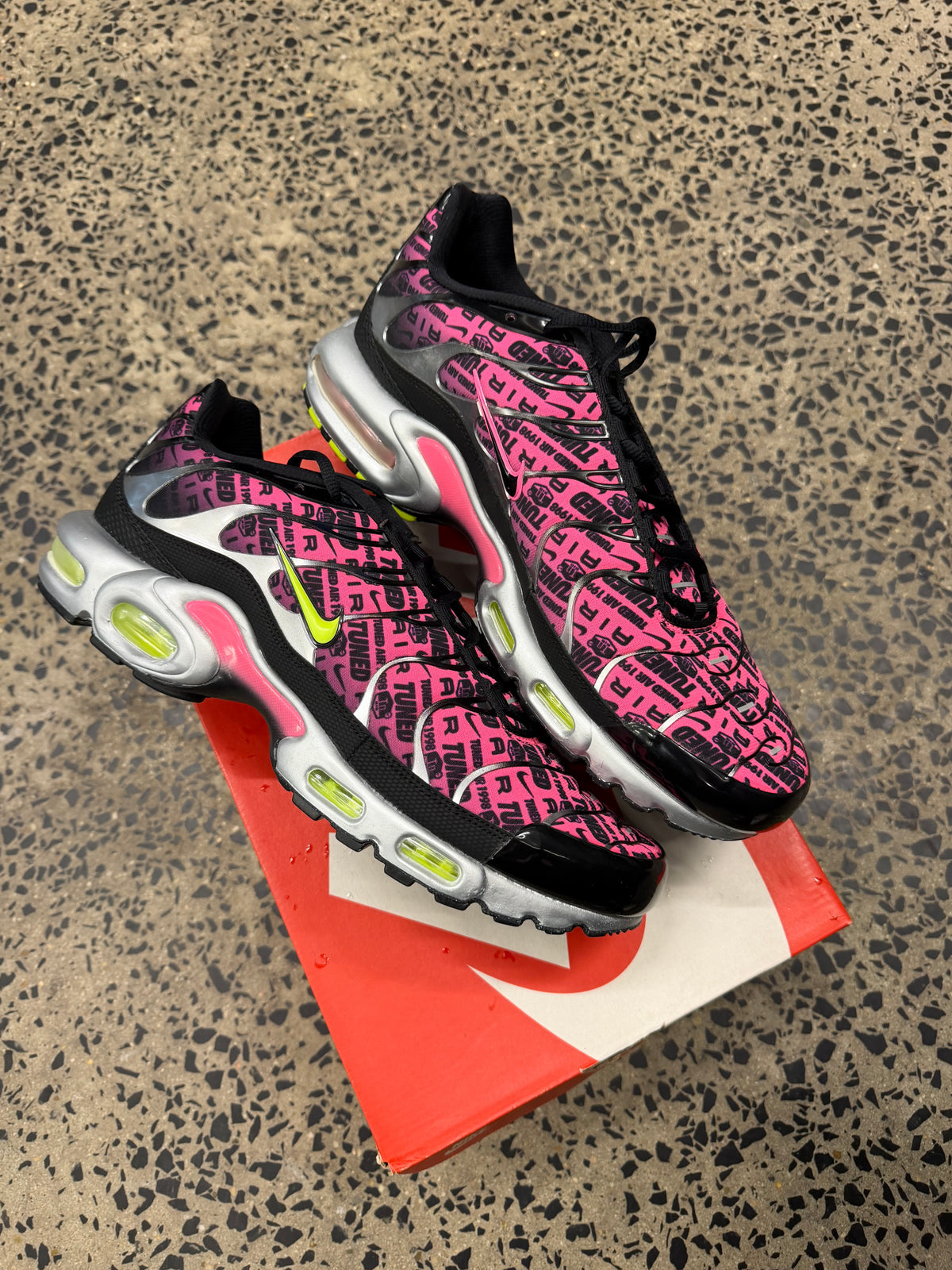 Nike Air Max Plus Mercurial XXV “Black Volt/Hyper Pink” US13 Men’s