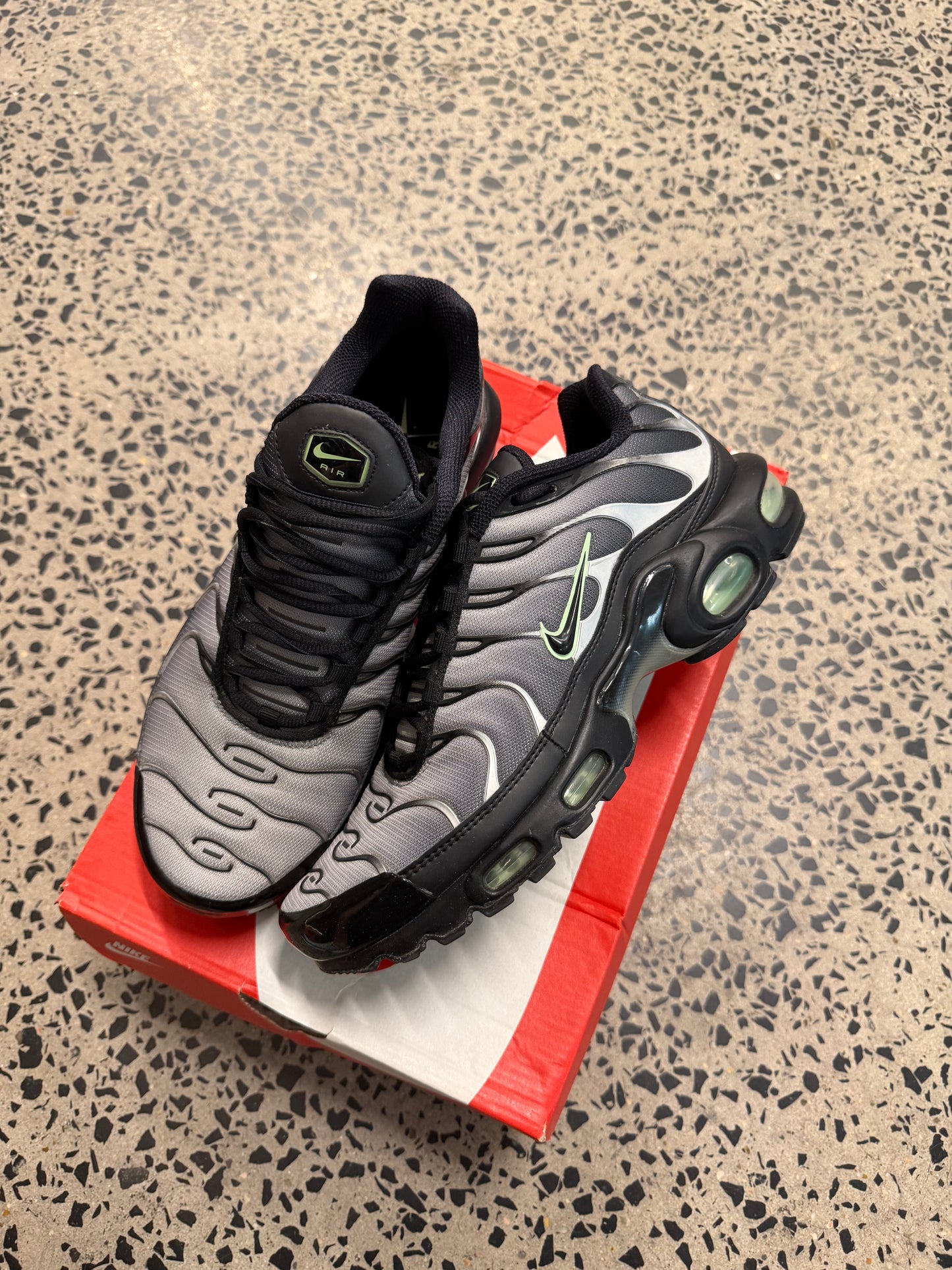 Nike Air Max Plus Particle Grey/ Phantom US9 Men’s