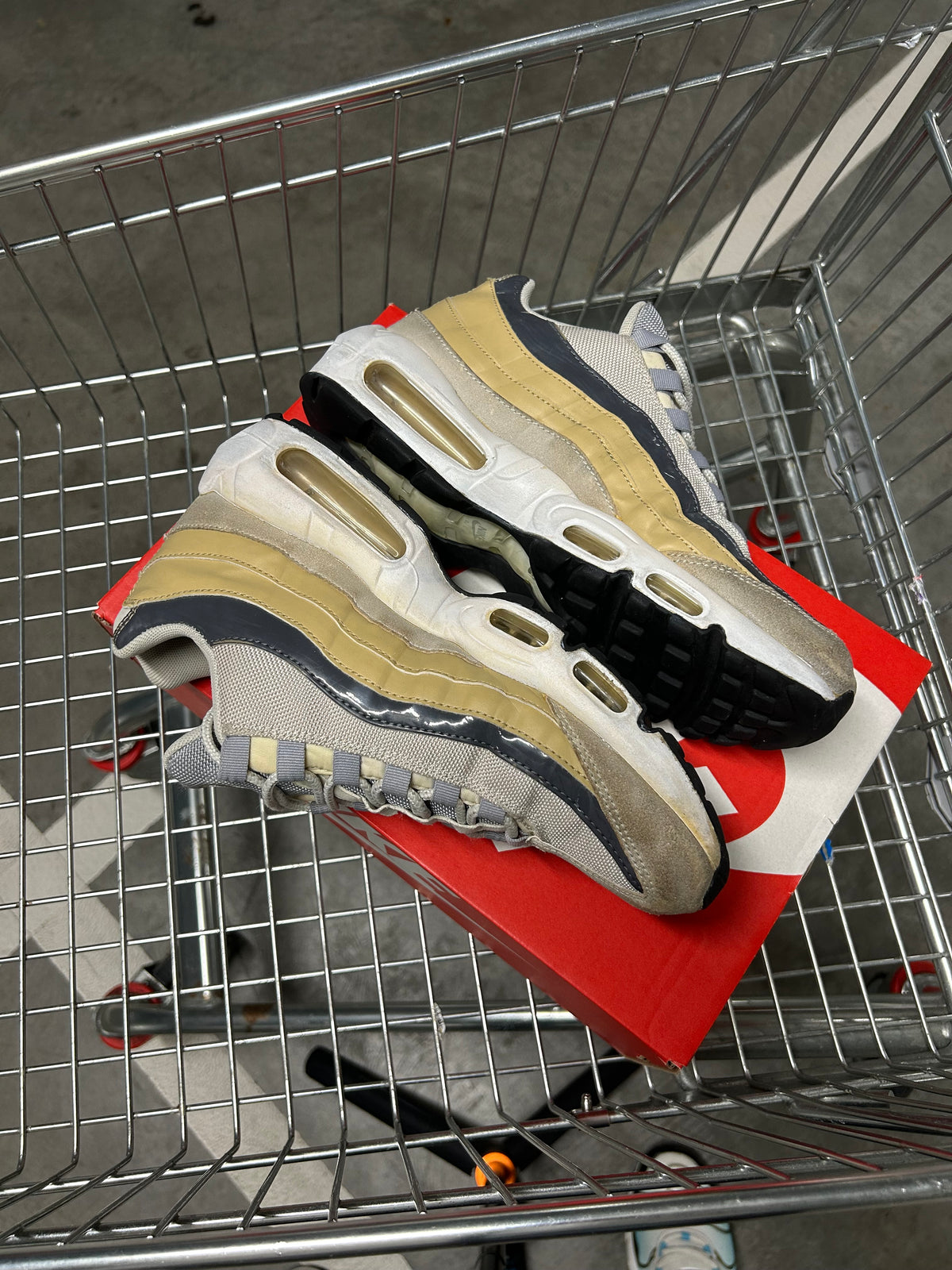 Nike Air Max 95 'Light Bone Wolf Grey Mushroom' US10 Women's / US8.5 Men's