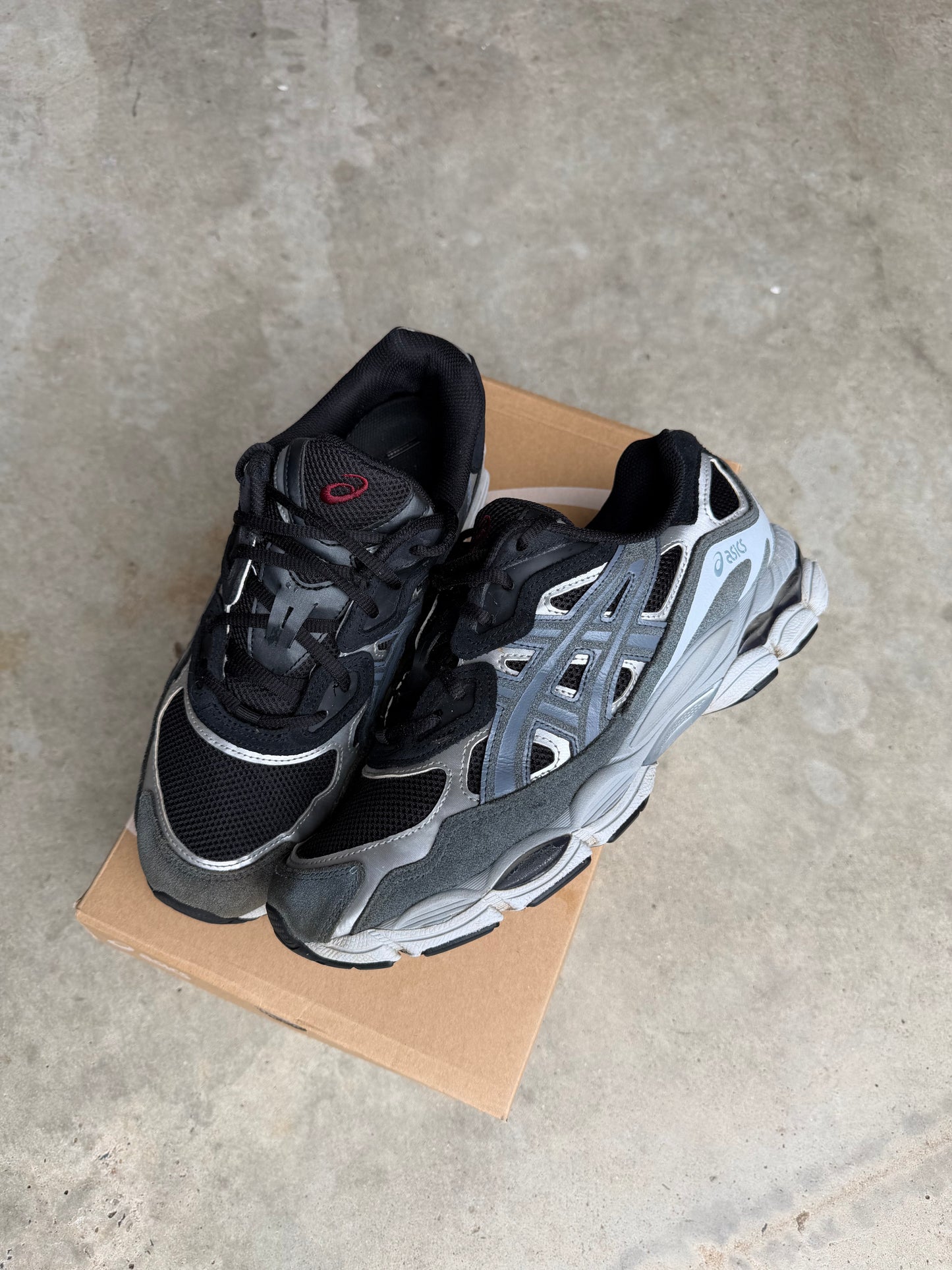ASICS GEL NYC Black Fjord Grey US9 Men’s
