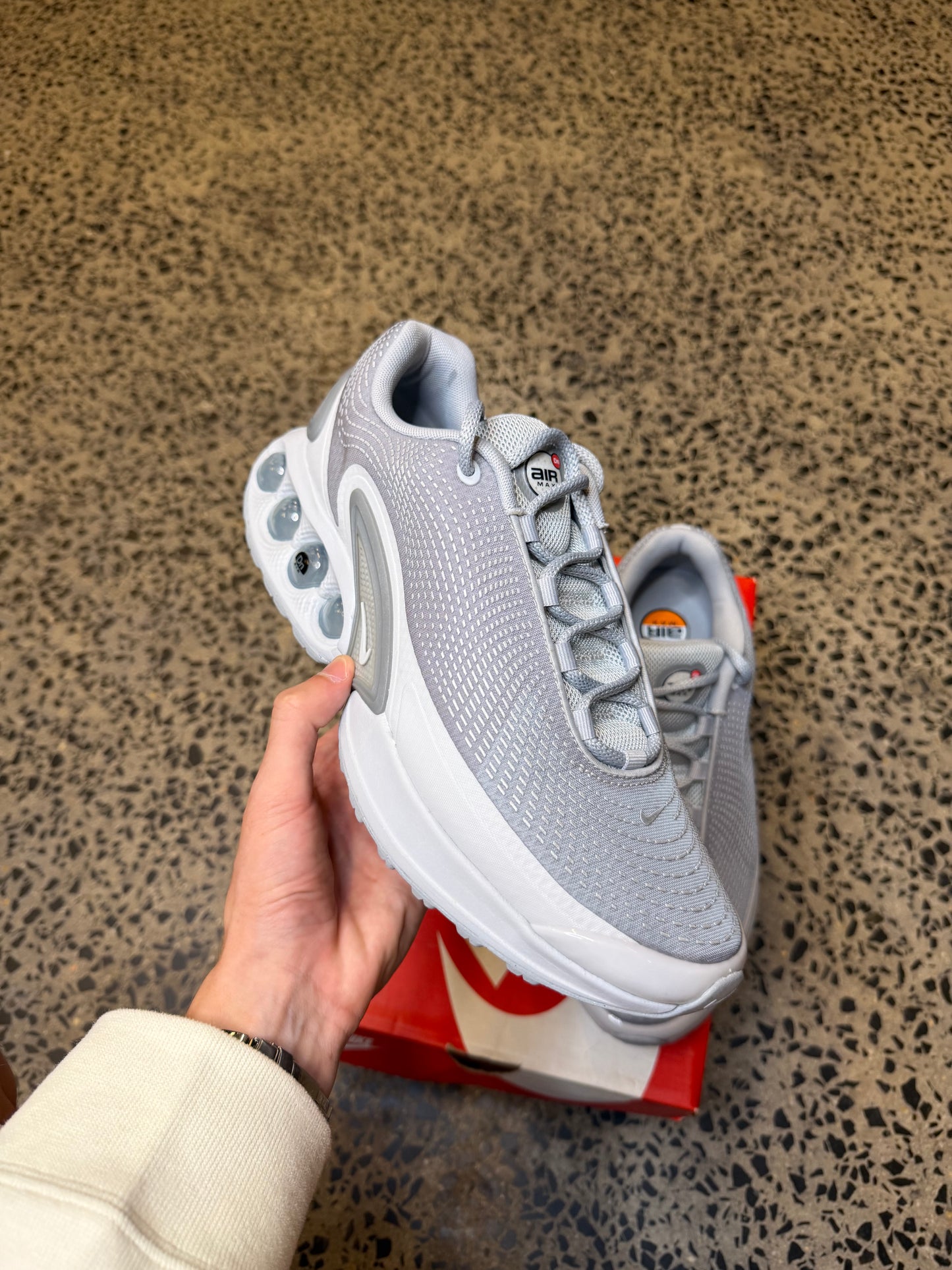 Nike Air Max DN Wolf Grey US9.5