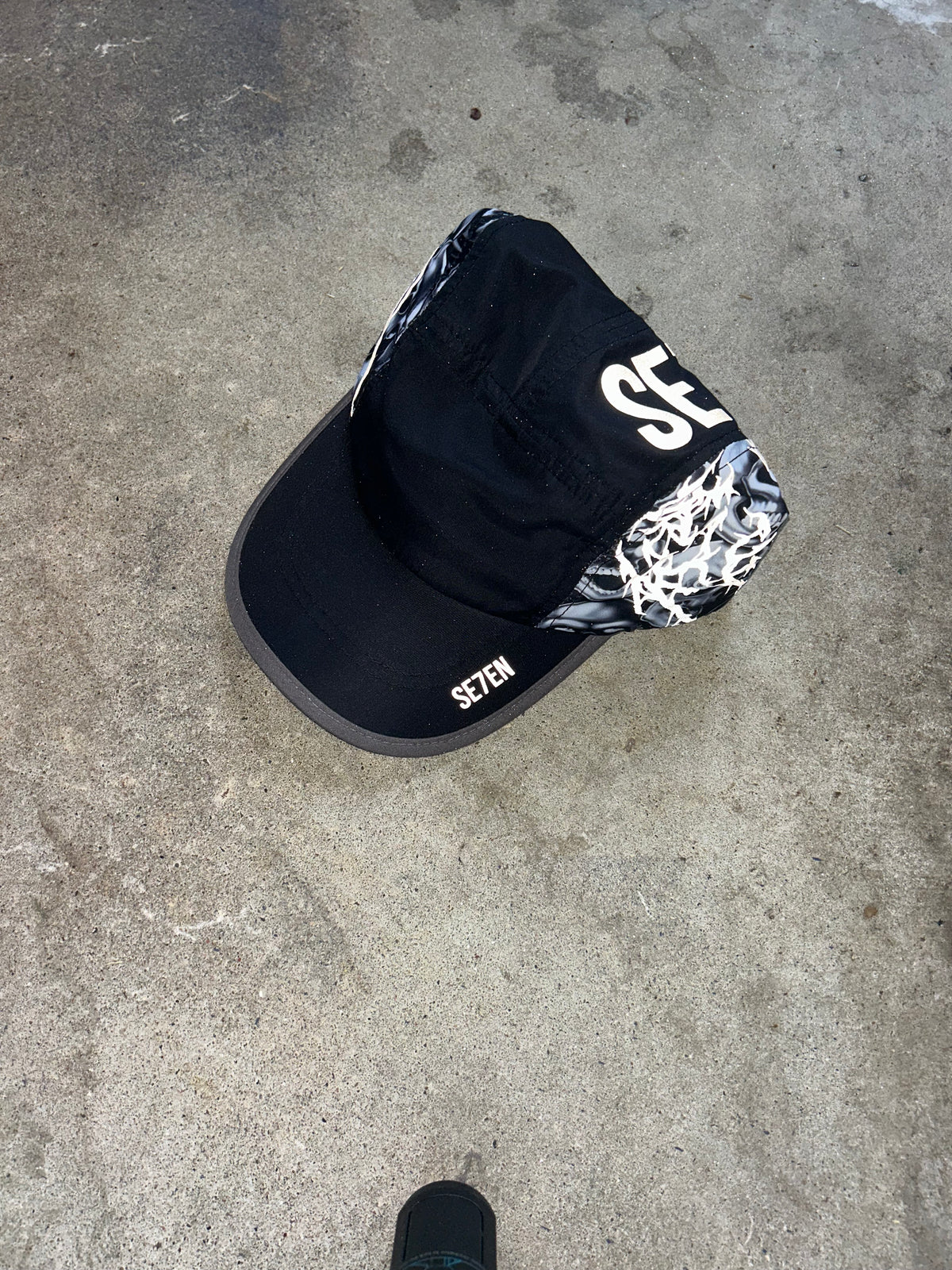 SE7EN Black Skull Hat