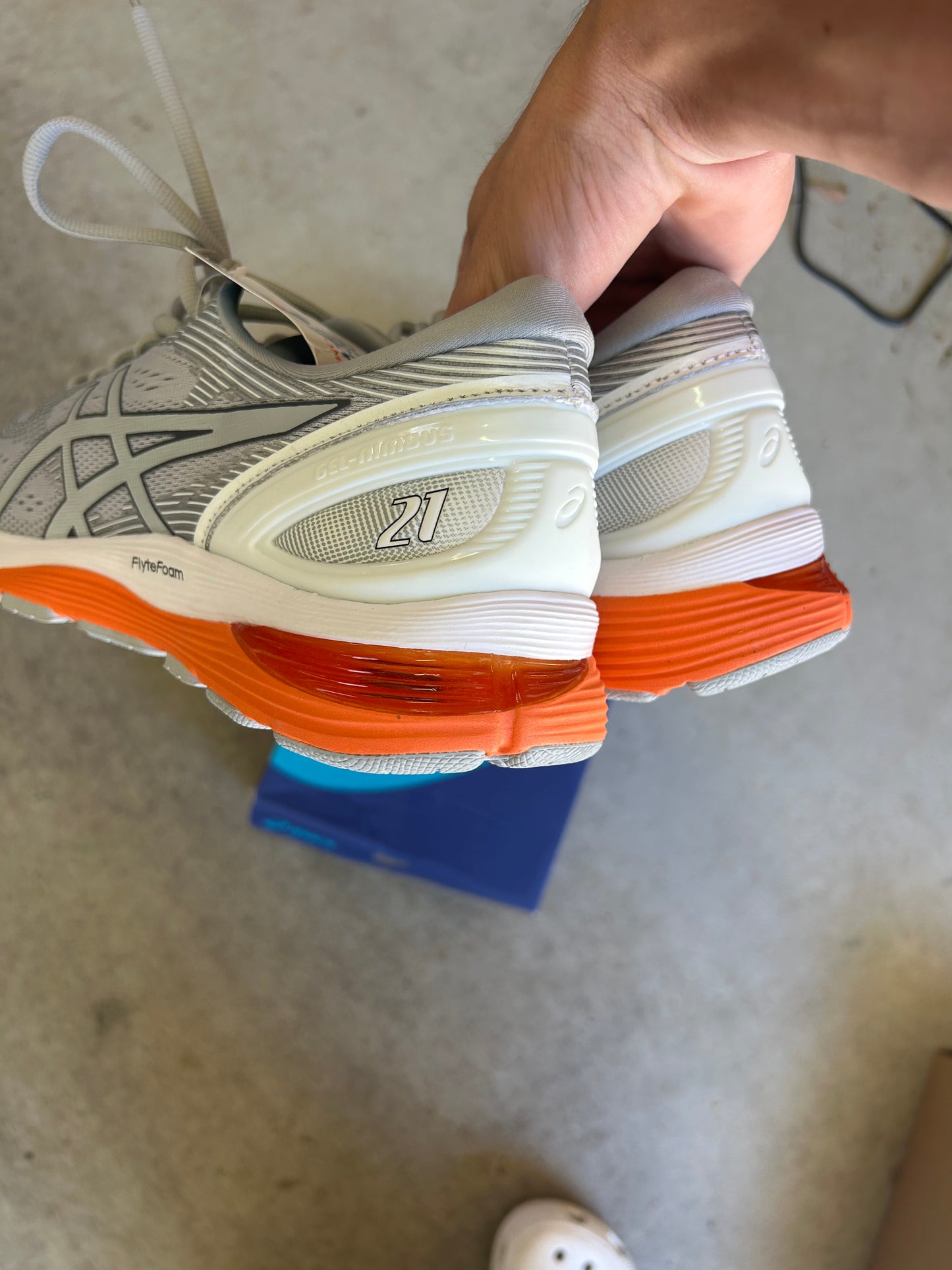 ASICS GEL Nimbus 21 Mid Grey/ White US10.5 Men’s