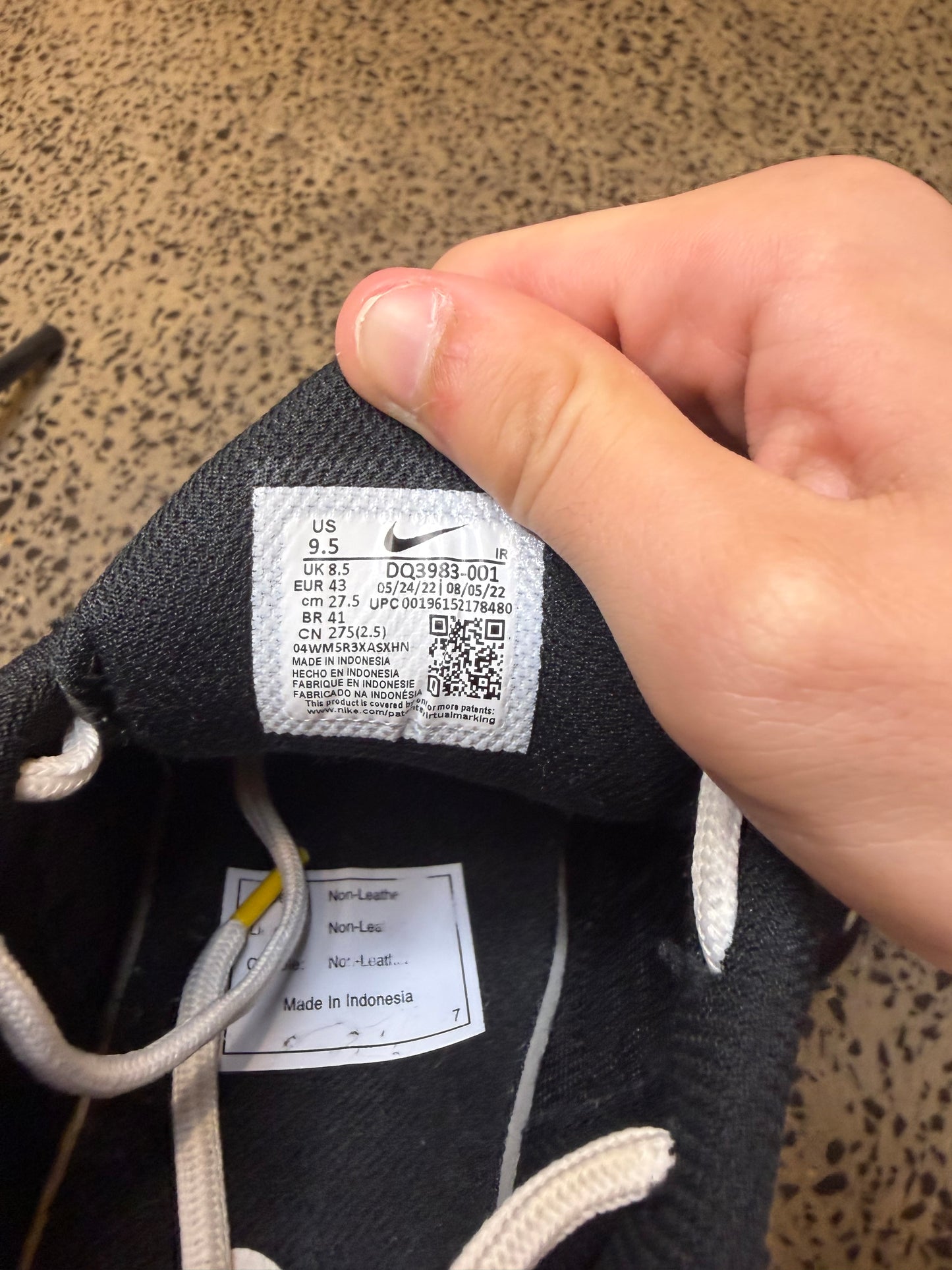 Nike Air Max Plus Black Tour Yellow Men's US9.5