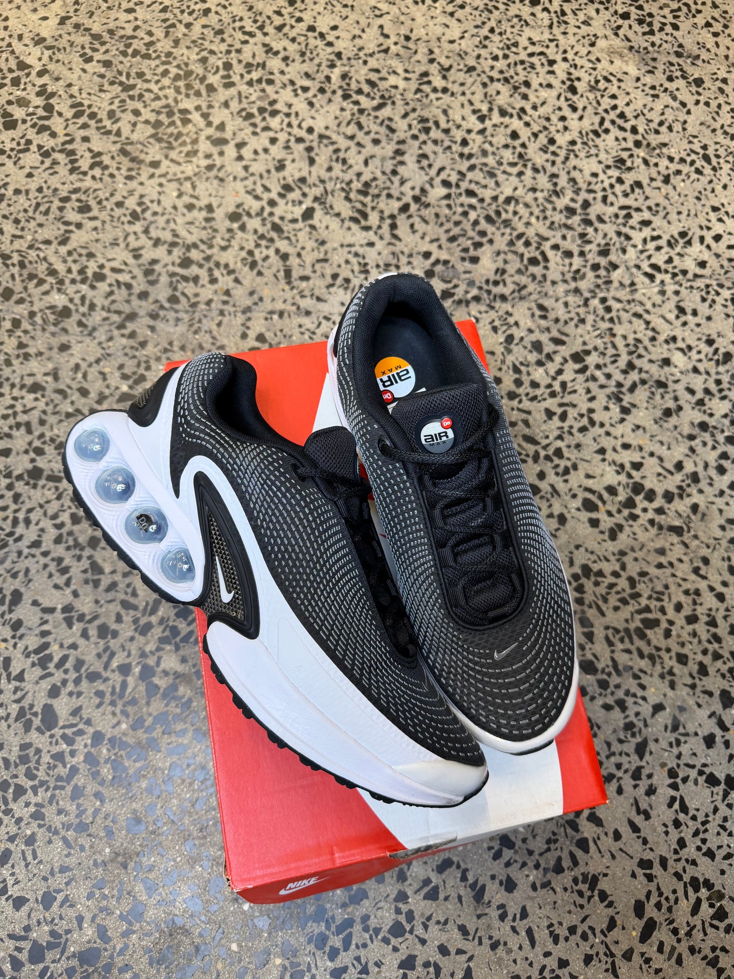 Nike Air Max DN Black/White US9.5 Men's