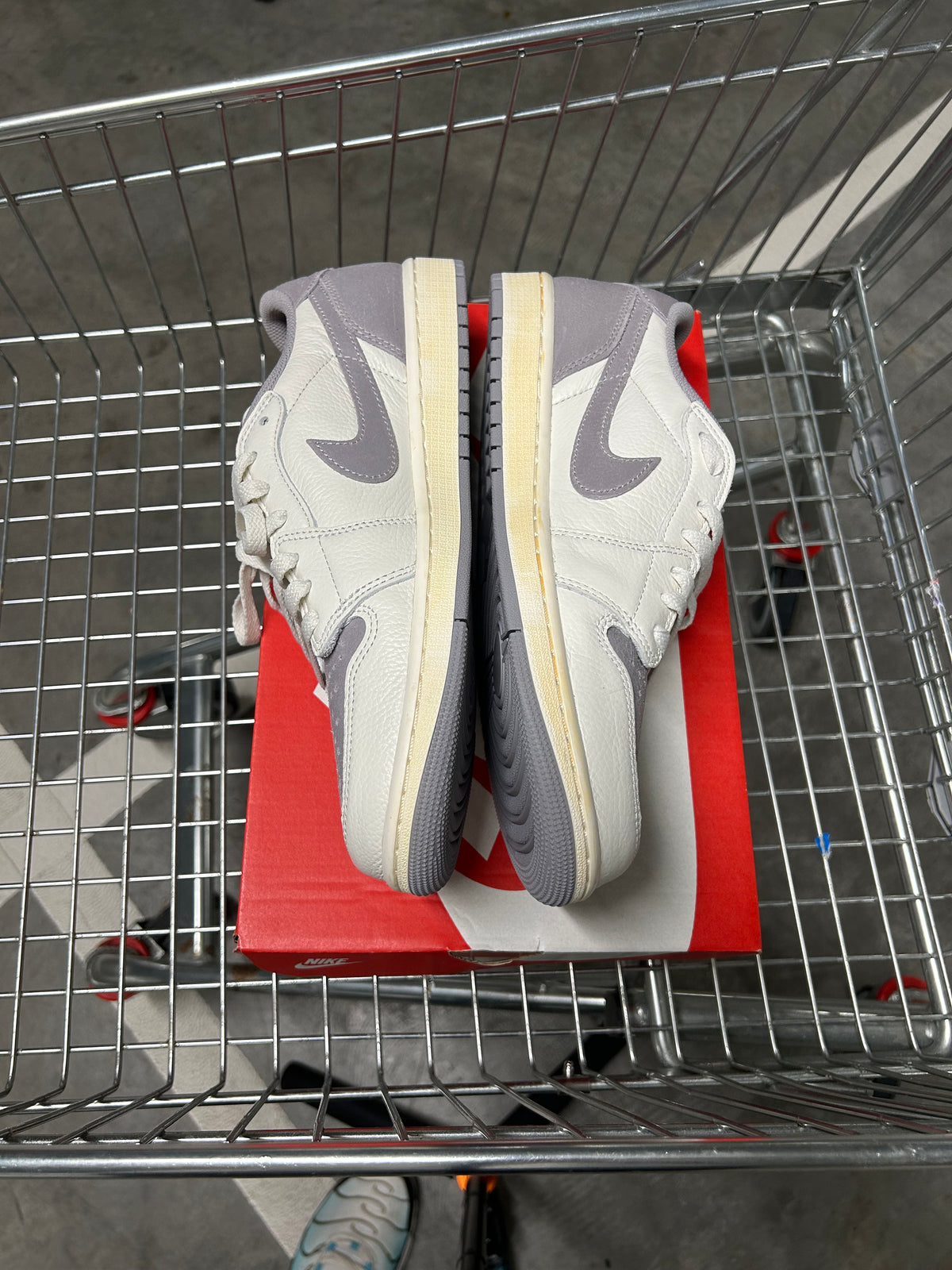 Nike Air Jordan 1 Retro Low OG Atmosphere Grey US11 Men's