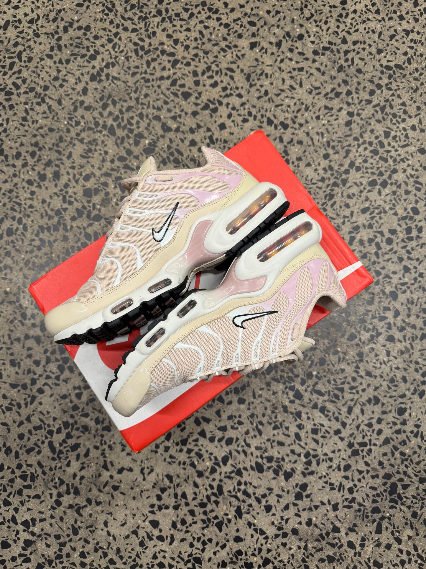 Nike Air Max Plus "Sanddrift Pink Oxford" US10 Women's/ 8.5 Men's