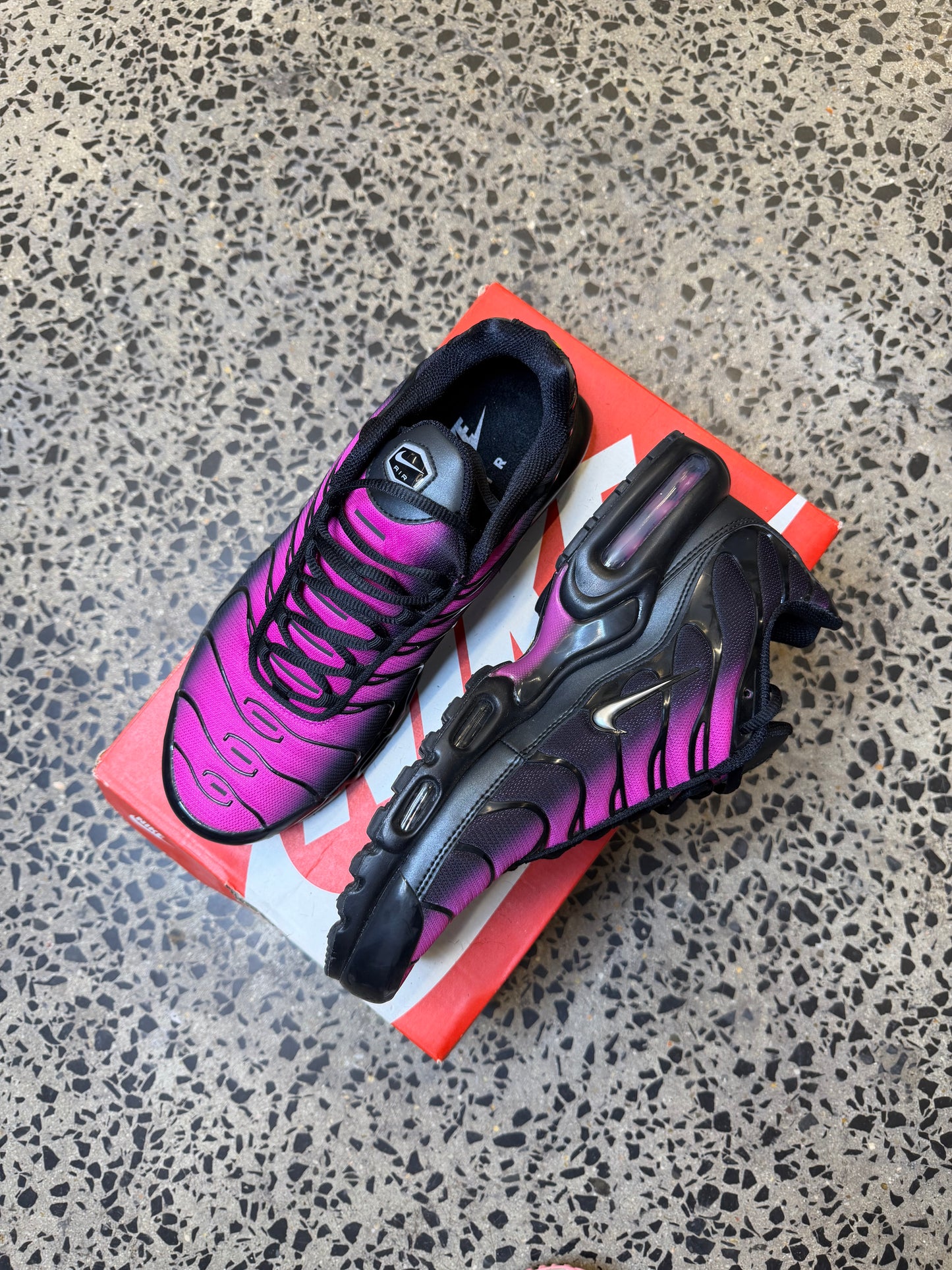 Nike Air Max Plus Pink Deadpool US9.5 Mens