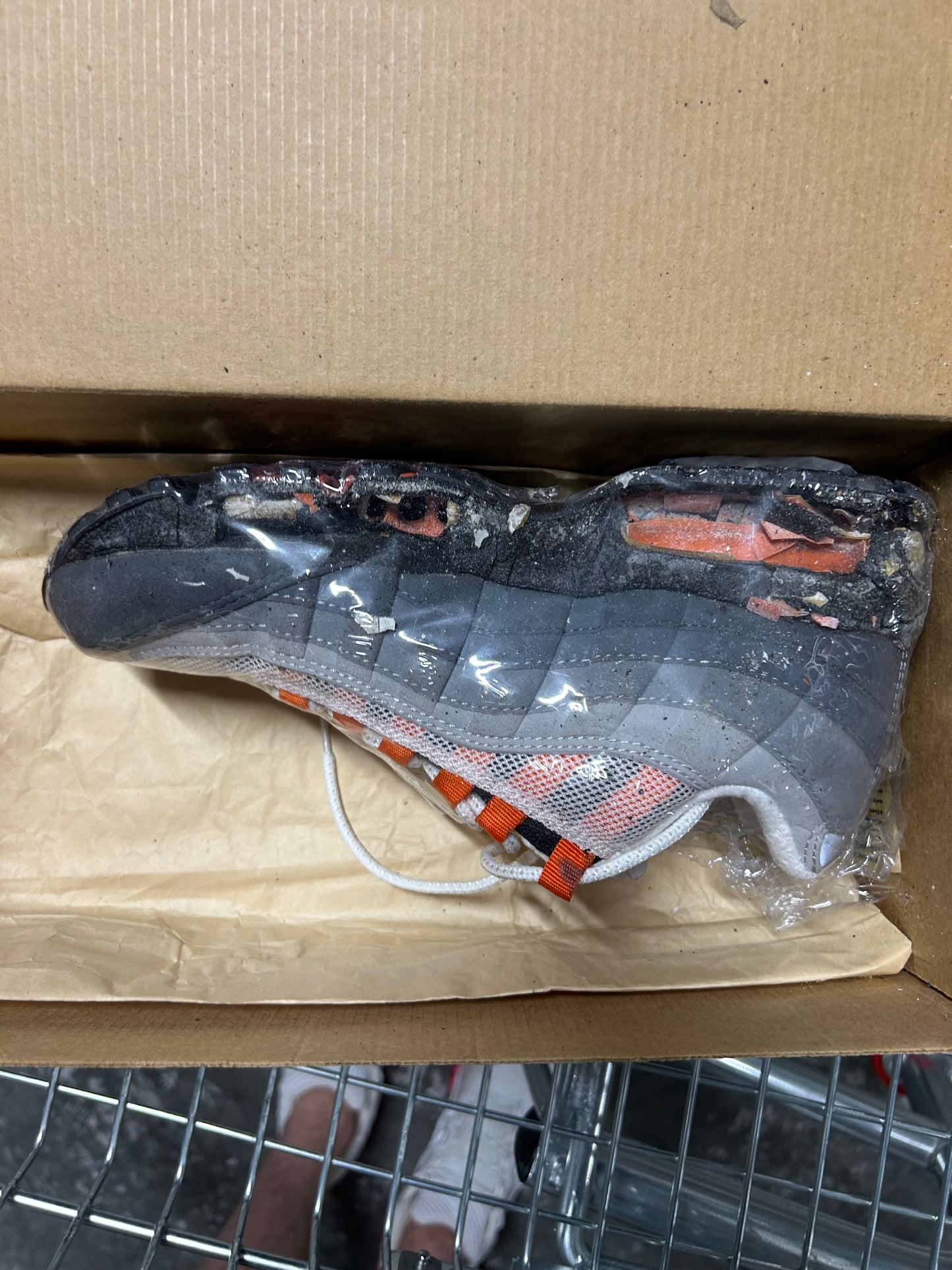 Nike Air Max 95 Black Safety Orange (1997) US9 men’s