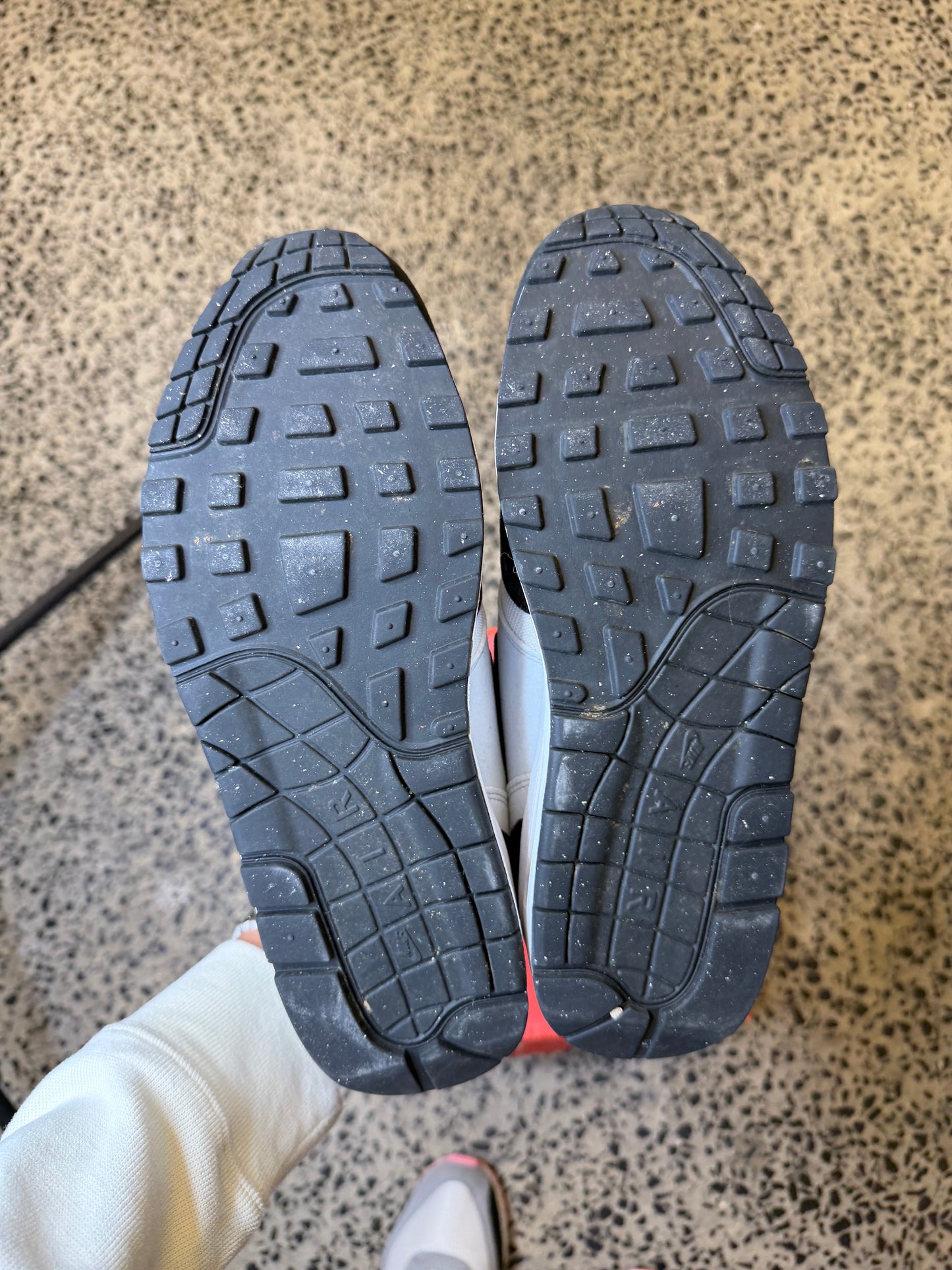 Nike Air Max 1 Panda US9.5 Men's