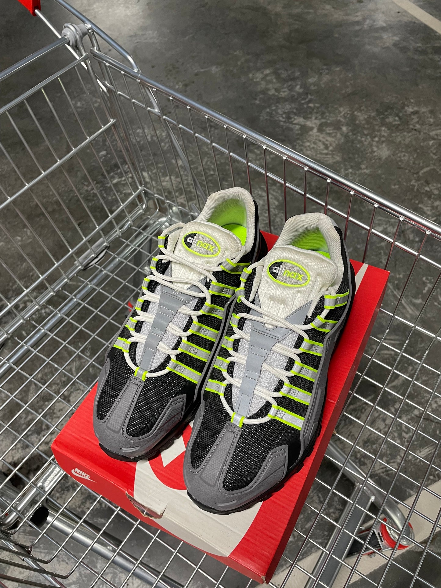 Nike NDSTRKT Air Max 95 Neon US9 Men’s