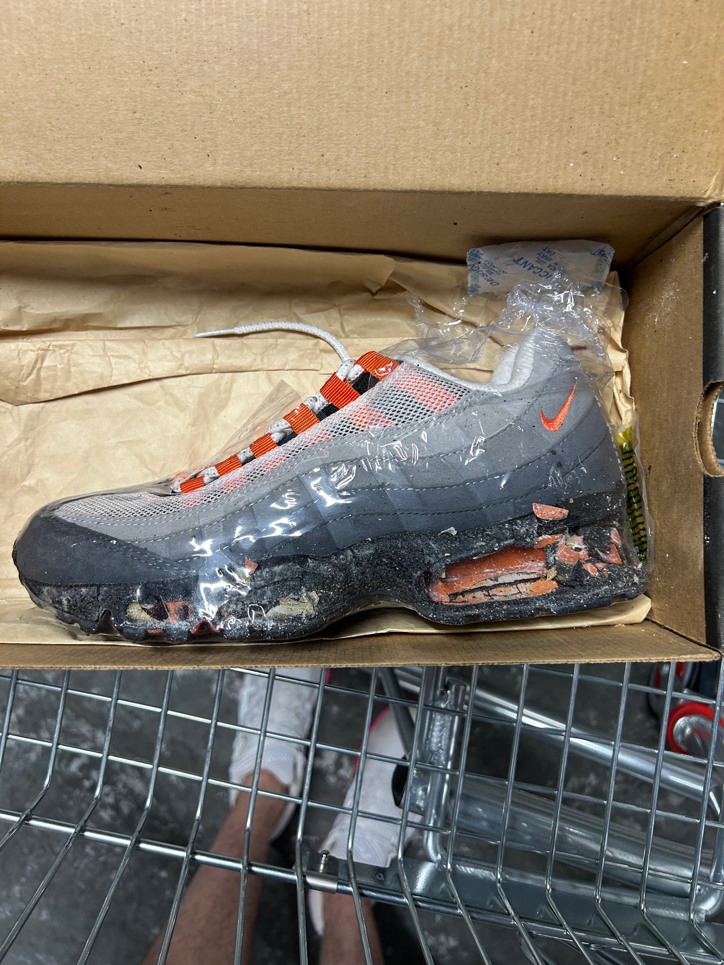 Nike Air Max 95 Black Safety Orange (1997) US9 men’s