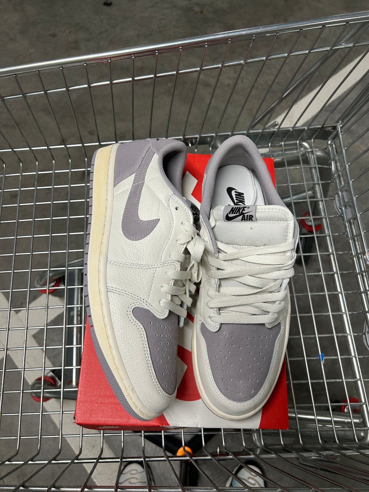 Nike Air Jordan 1 Retro Low OG Atmosphere Grey US11 Men's