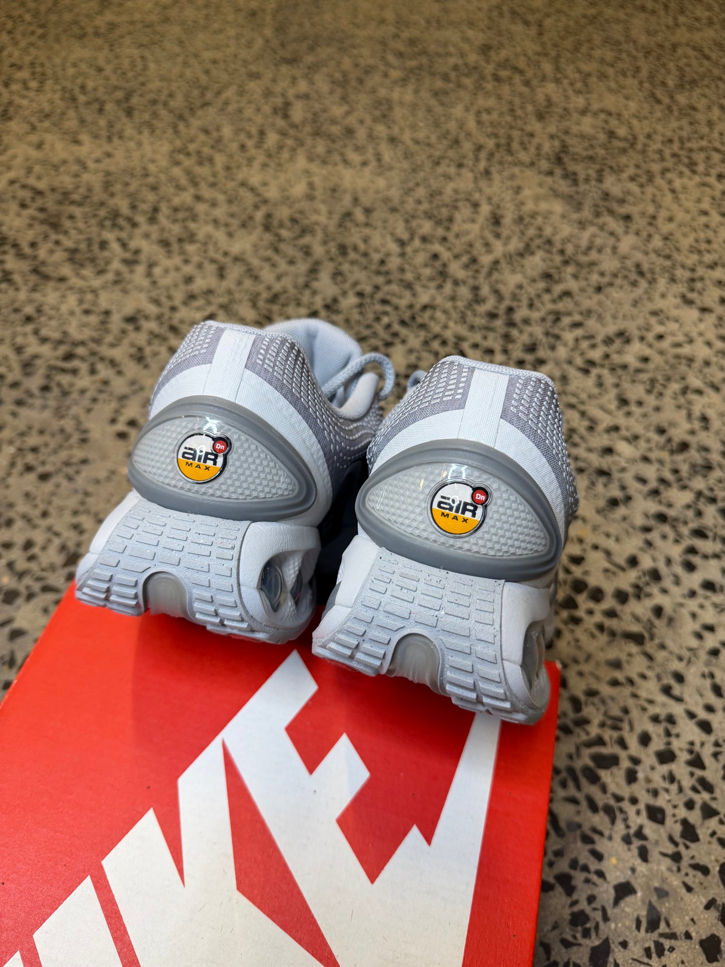 Nike Air Max DN Wolf Grey US9.5