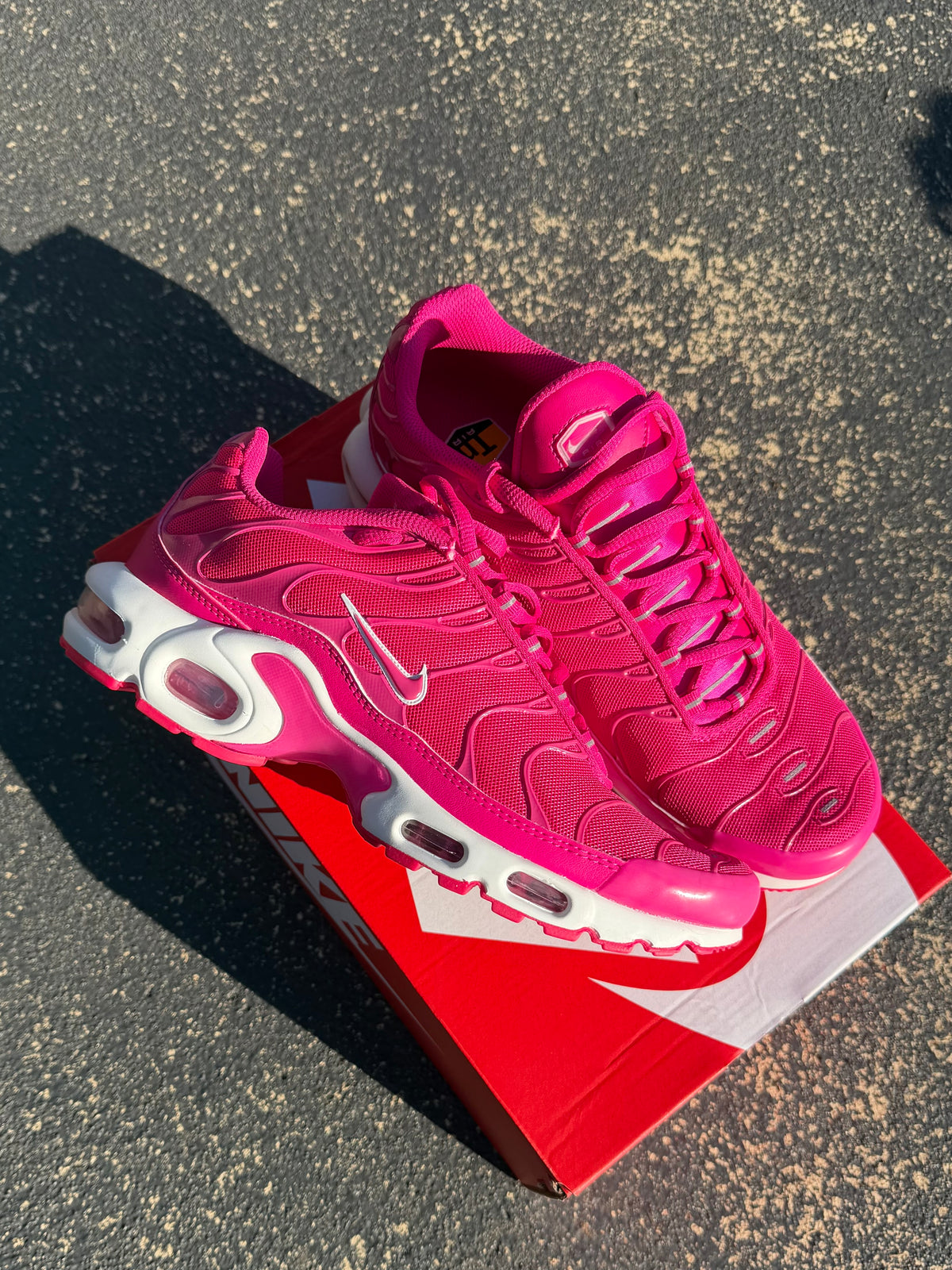 Nike Air Max Plus "Hot Pinks" US9 Women's