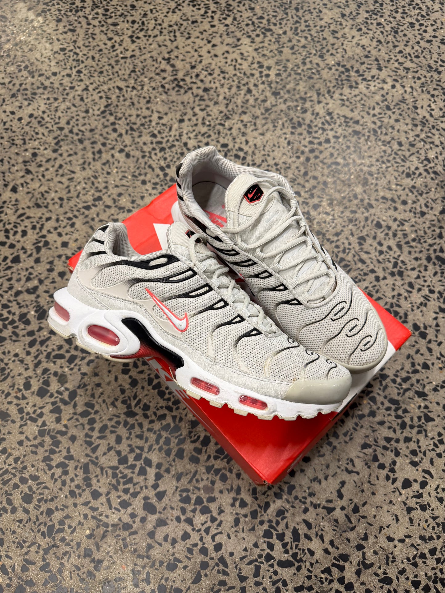 Nike Air Max Plus "Light Bone" US10.5 Men's