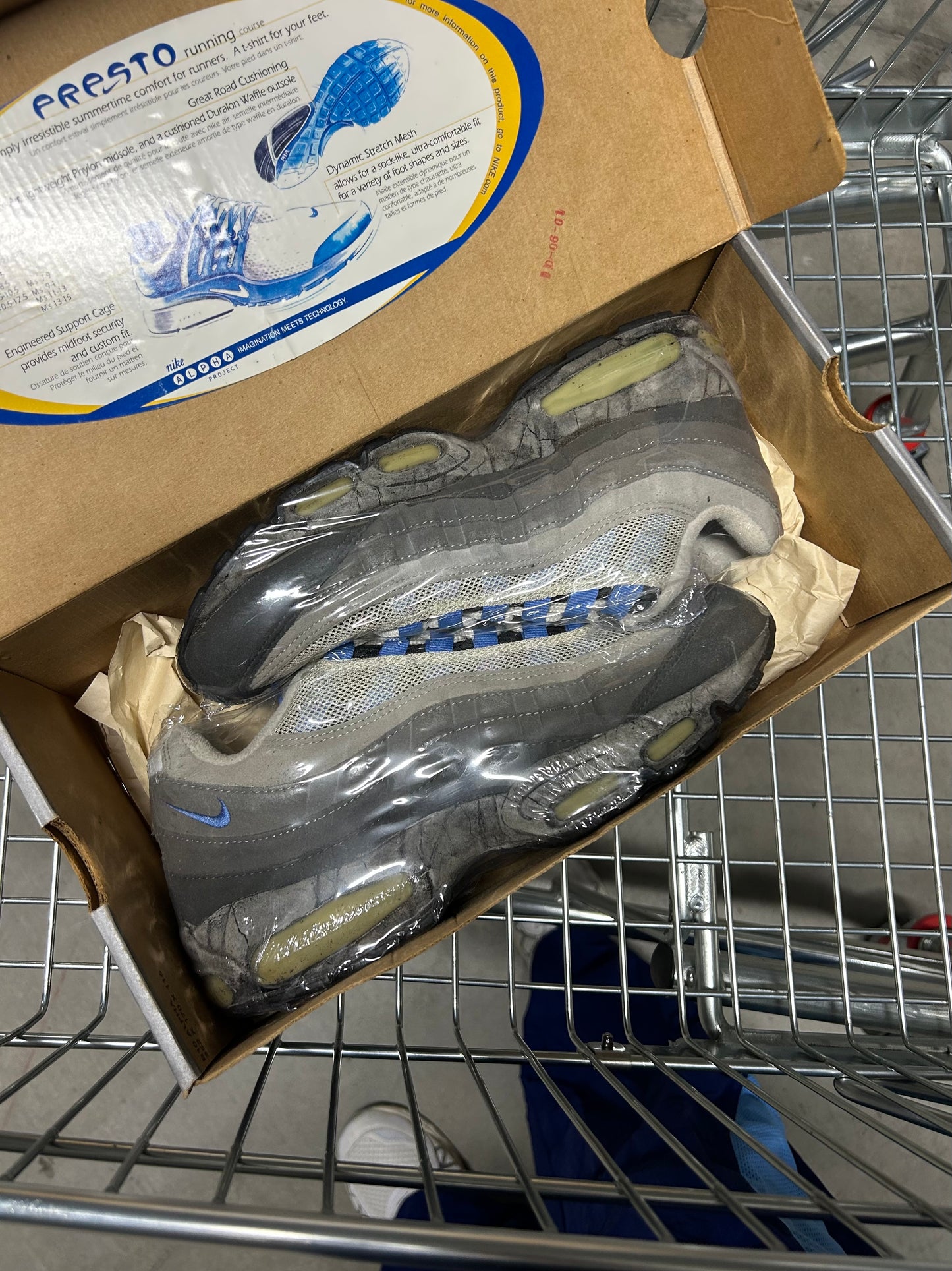 Nike Air Max 95 Black/ Blue crystal (2002) US9.5 men’s