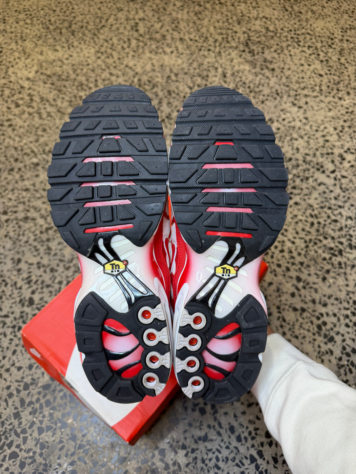 Nike Air Max Plus "Arsenal" Men's US9.5