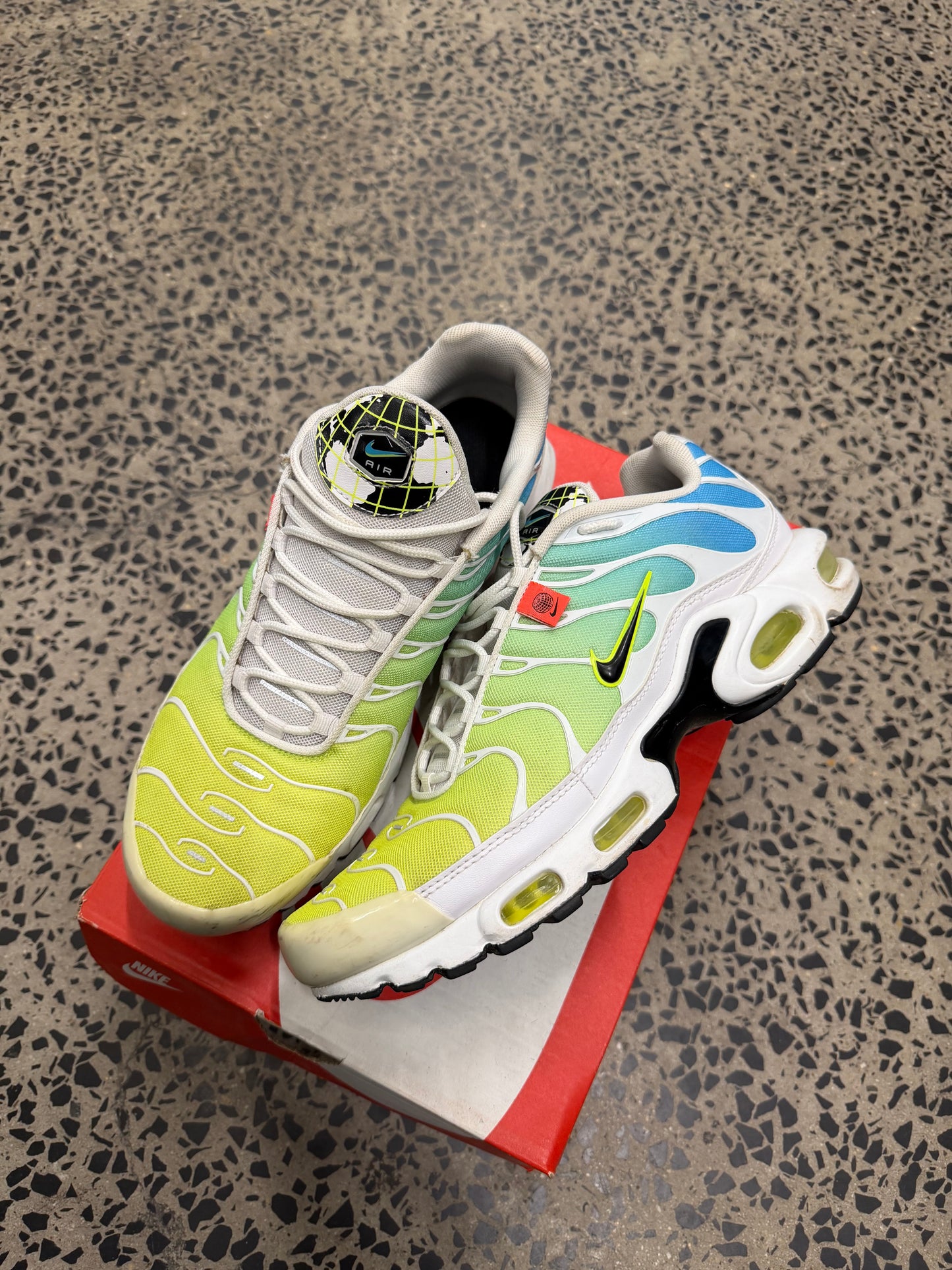 Nike Air Max Plus Worldwide’s US10.5 Men’s