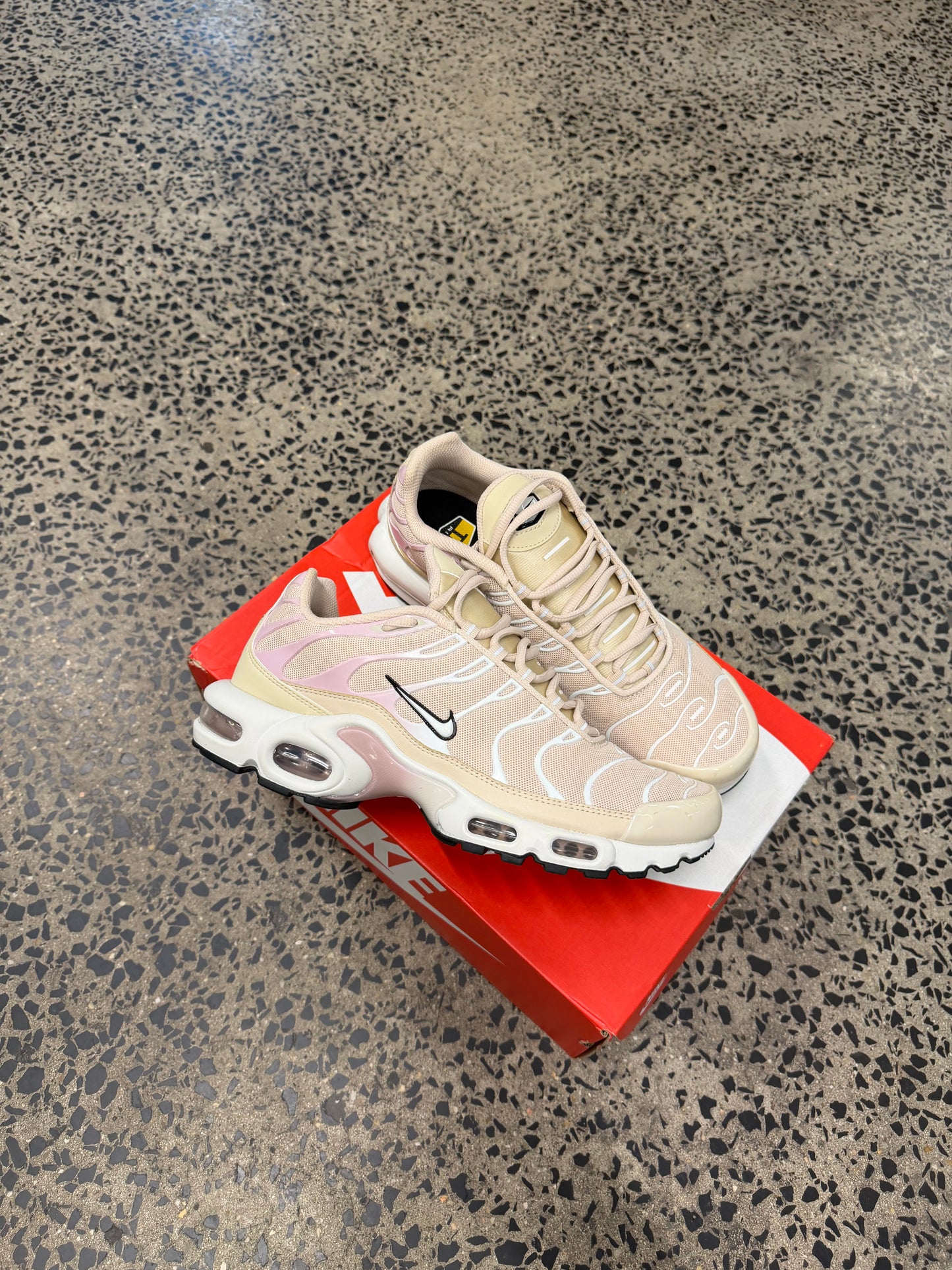 Nike Air Max Plus "Sanddrift Pink Oxford" US10 Women's/ 8.5 Men's