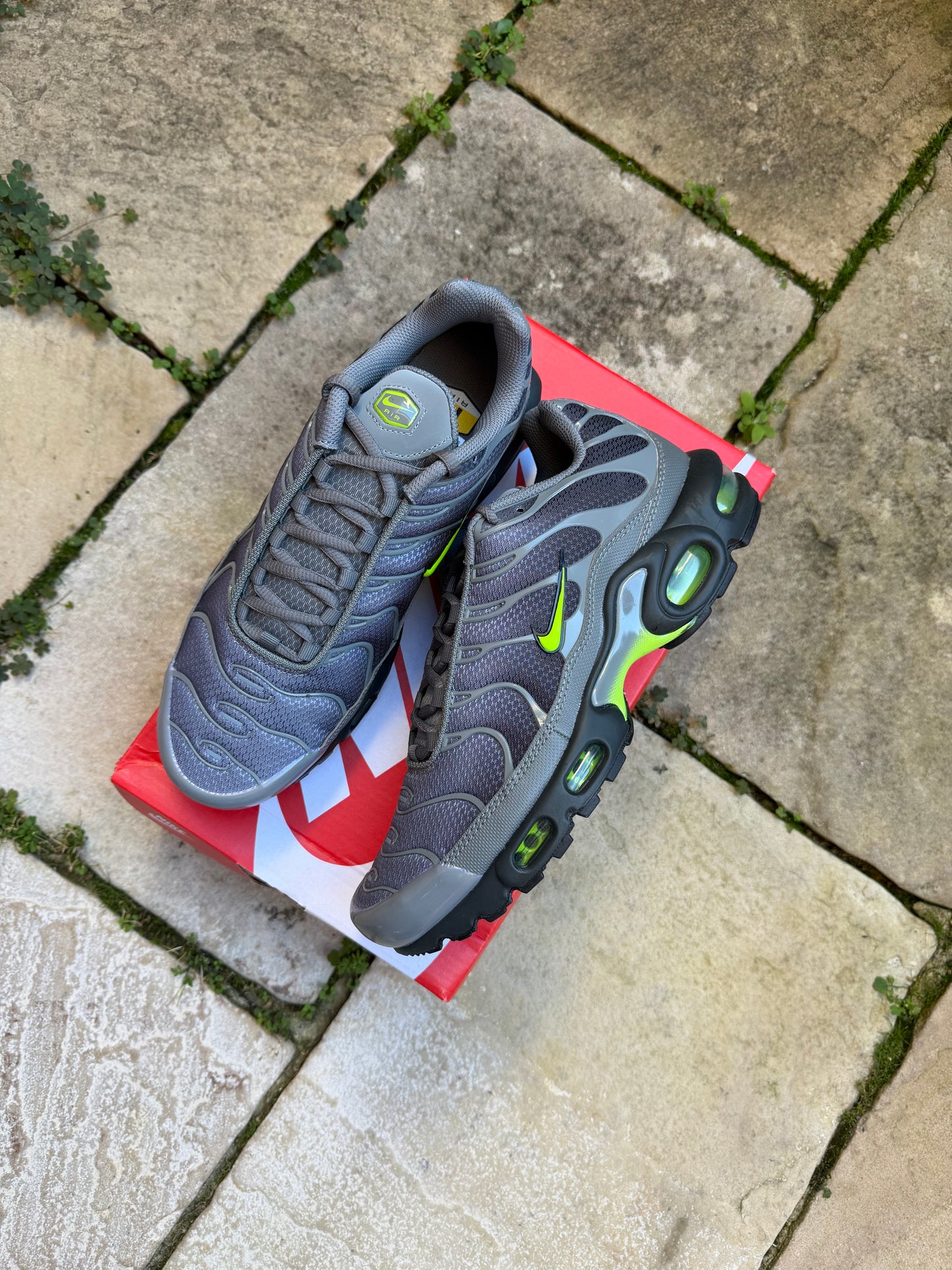 Nike Air Max Plus "Smoke Grey Volt" US8 Men's