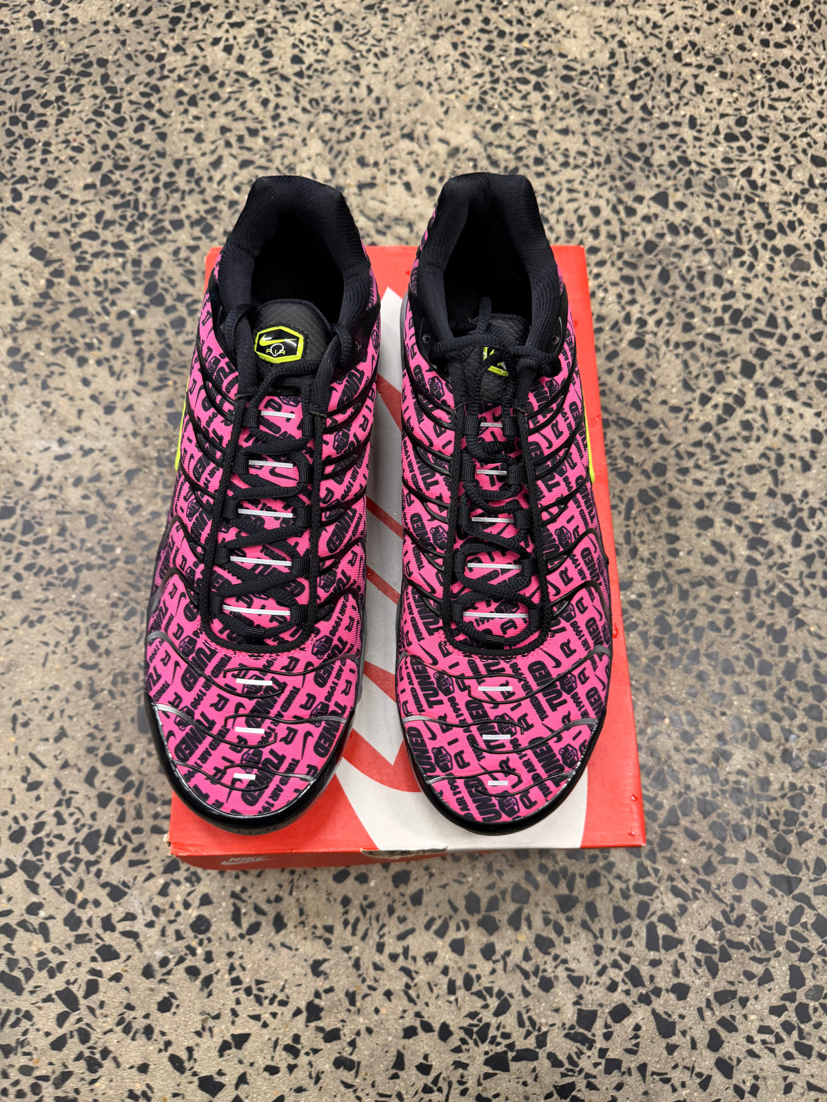 Nike Air Max Plus Mercurial XXV “Black Volt/Hyper Pink” US13 Men’s