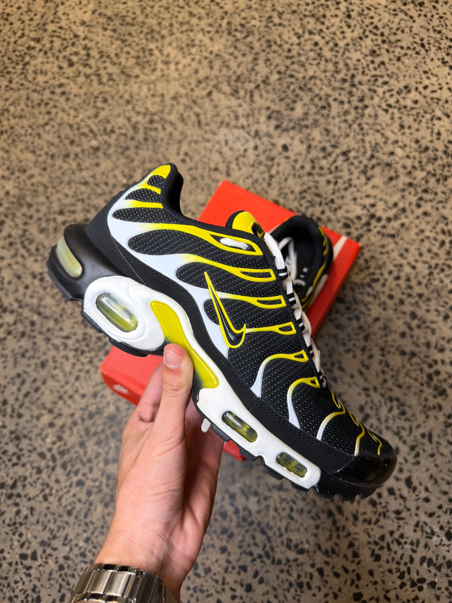 Nike Air Max Plus Black Tour Yellow Men's US9.5