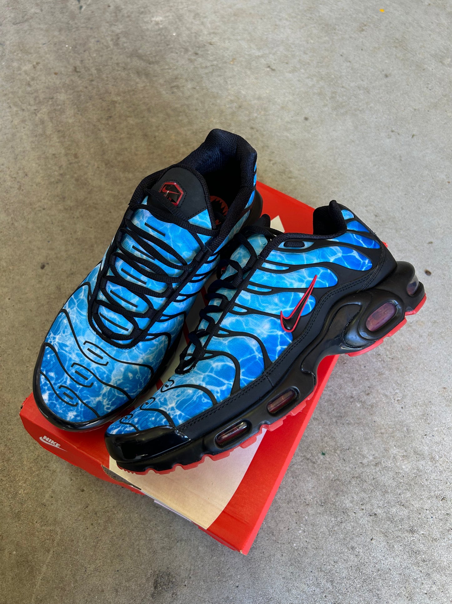 Nike Air Max Plus Shark Attack US11 Men’s