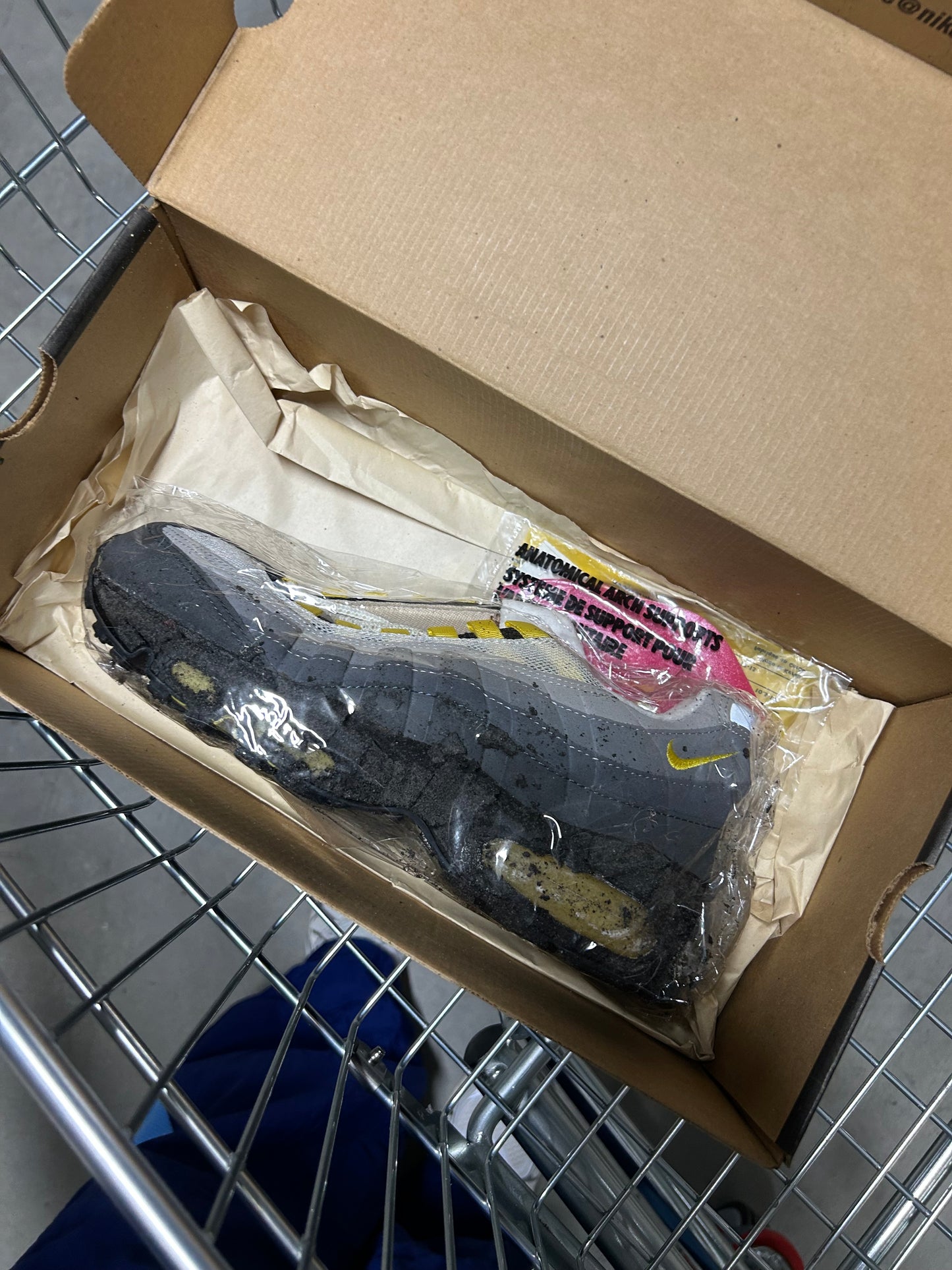 Nike Air Max 95 Black/Yellow Streak (1998) US9.5 Men’s