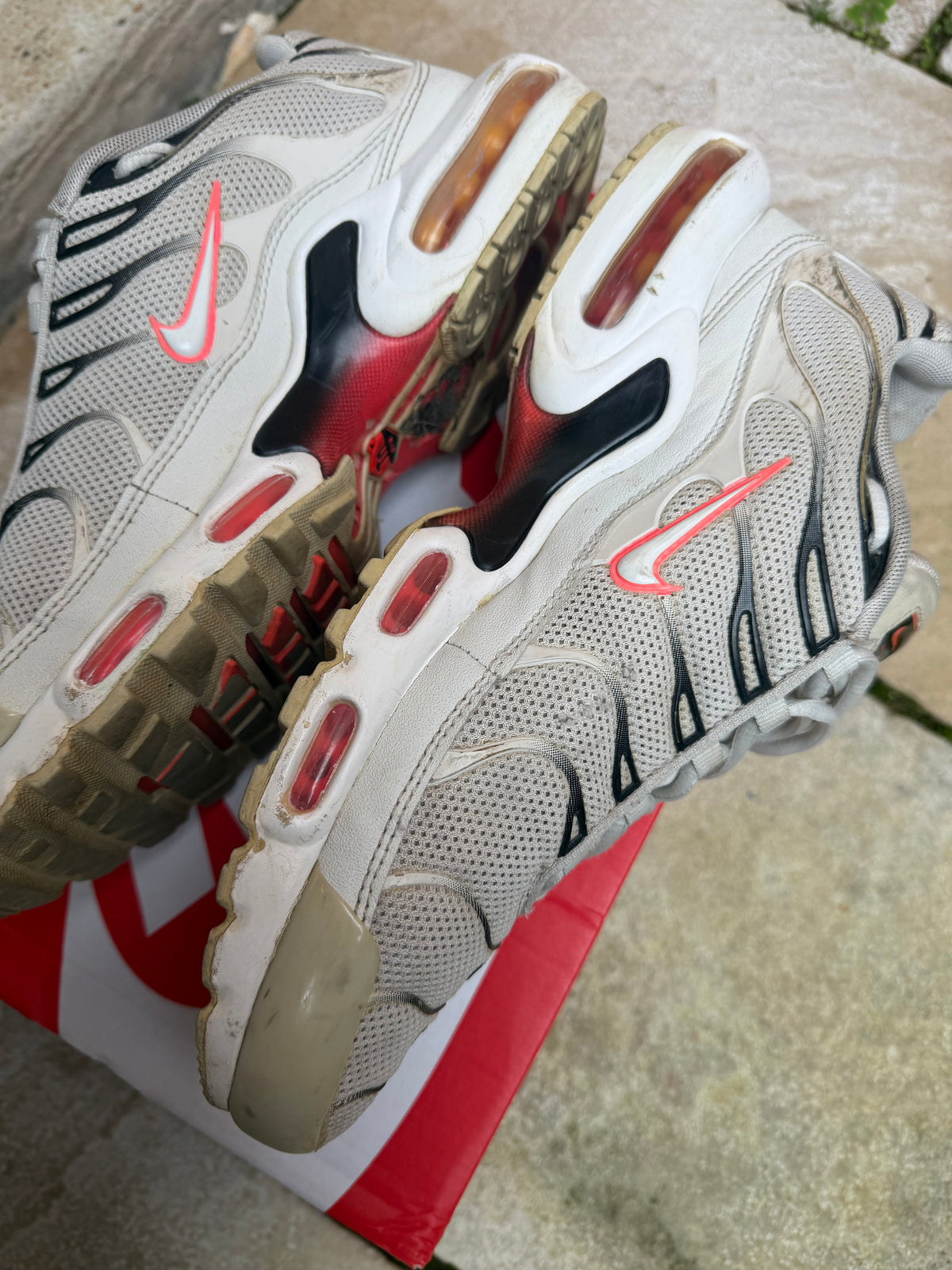 Nike Air Max Plus “Tropical Punch” US10 Men’s