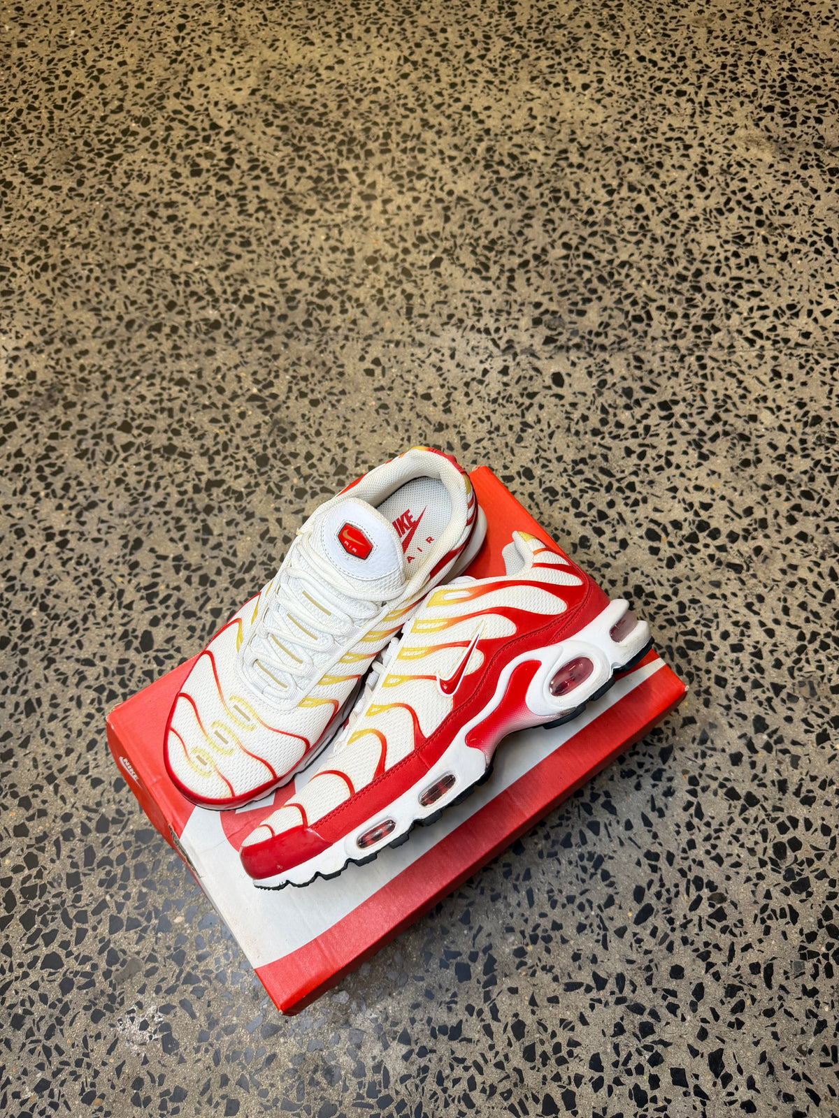 Nike Air Max Plus "Arsenal" Men's US9.5