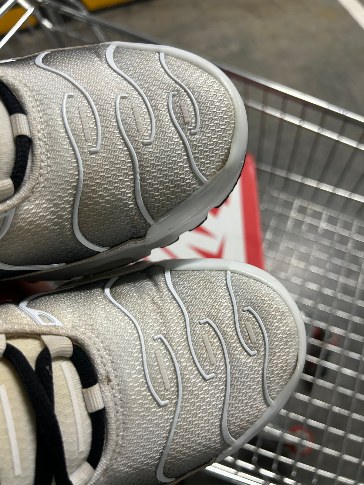 Nike Air Max Plus Volt Fades Men’s US10.5