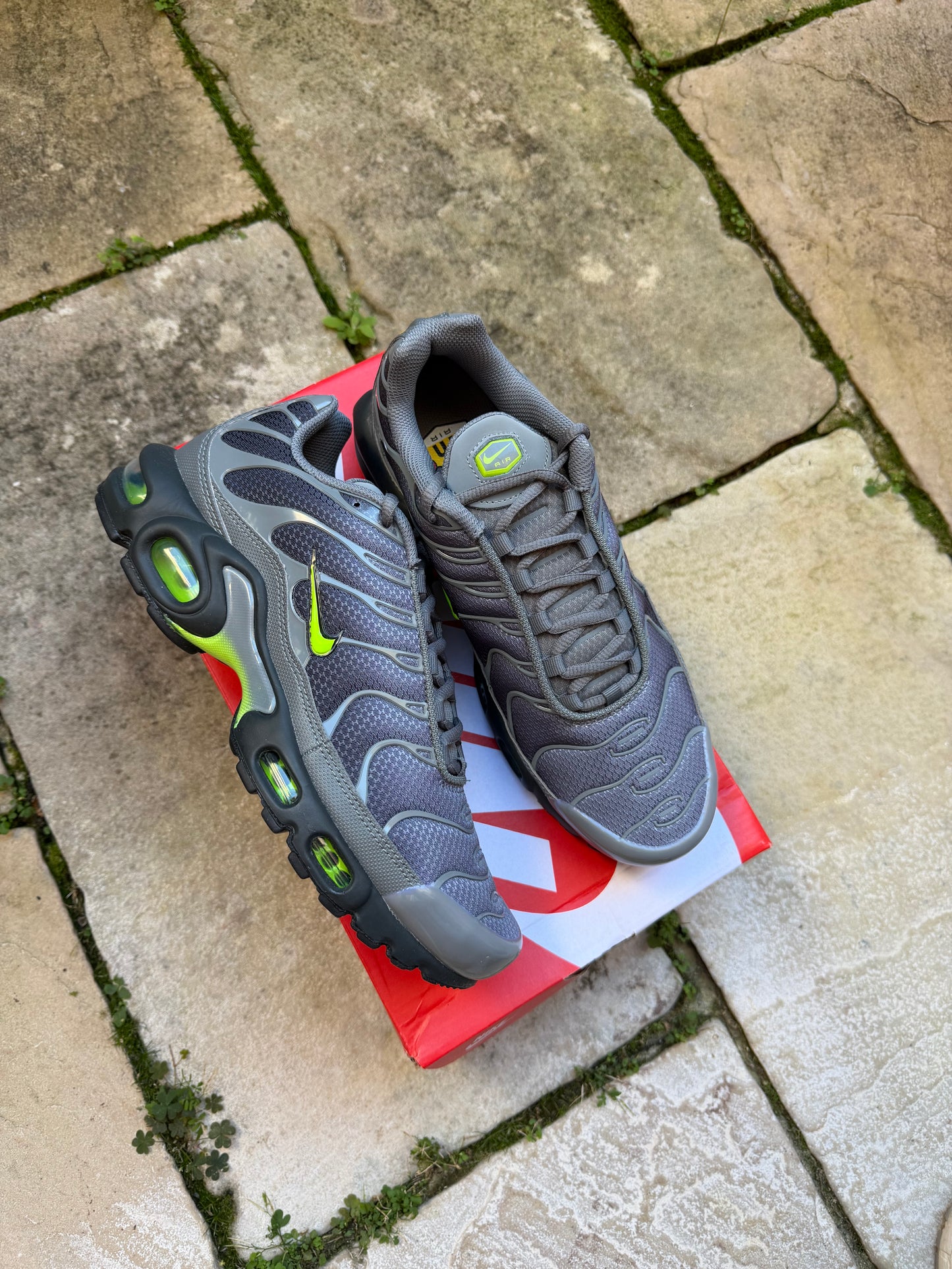Nike Air Max Plus "Smoke Grey Volt" US8 Men's
