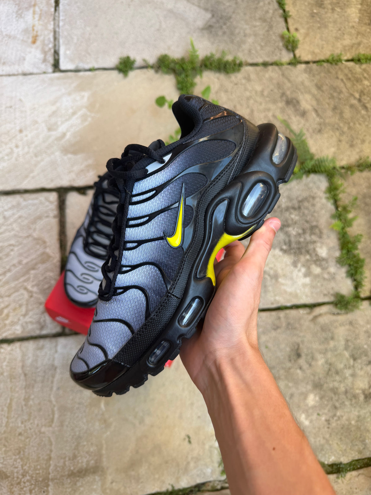 Nike Air Max Plus “Wolf Grey Optic Yellow” US9 Men’s